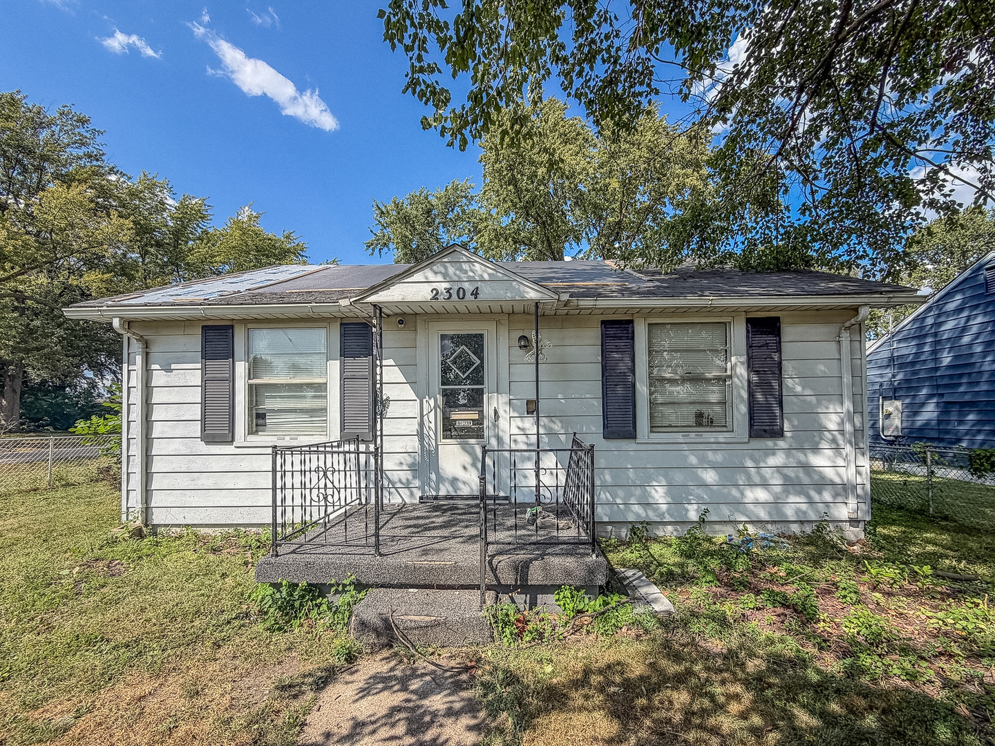 2304 E Division Street Property Photo 1