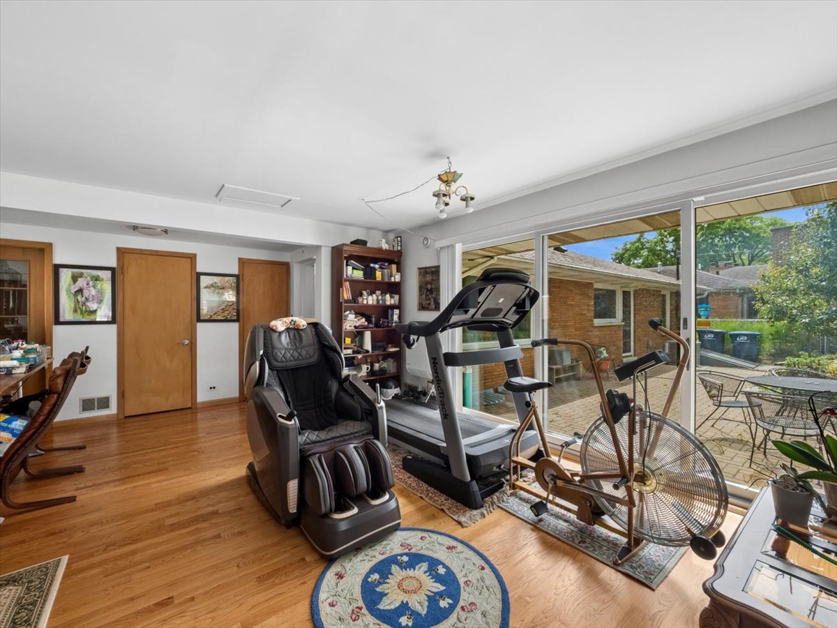 330 Cornell Avenue Property Photo 8
