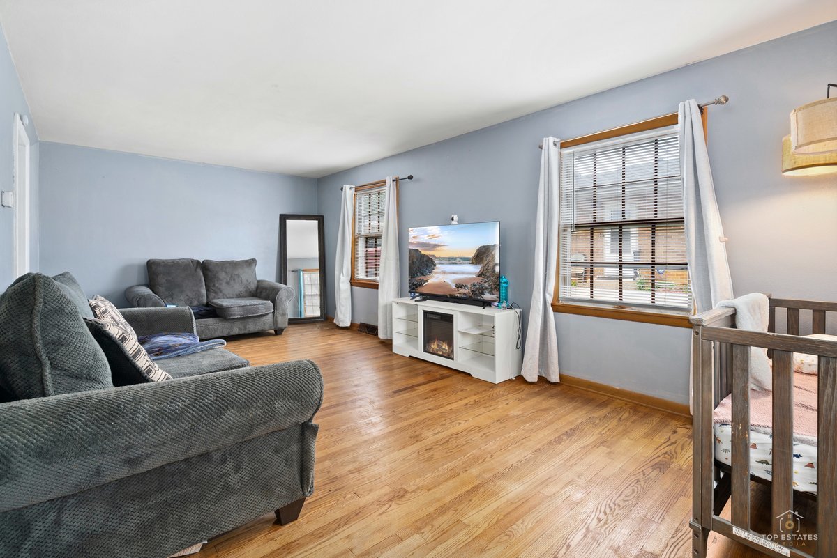 4611 Upland Drive Property Photo 4