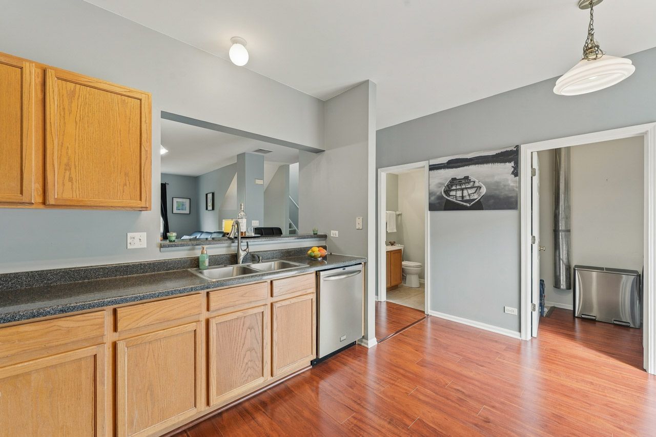 1002 Savoy Court Property Photo 9