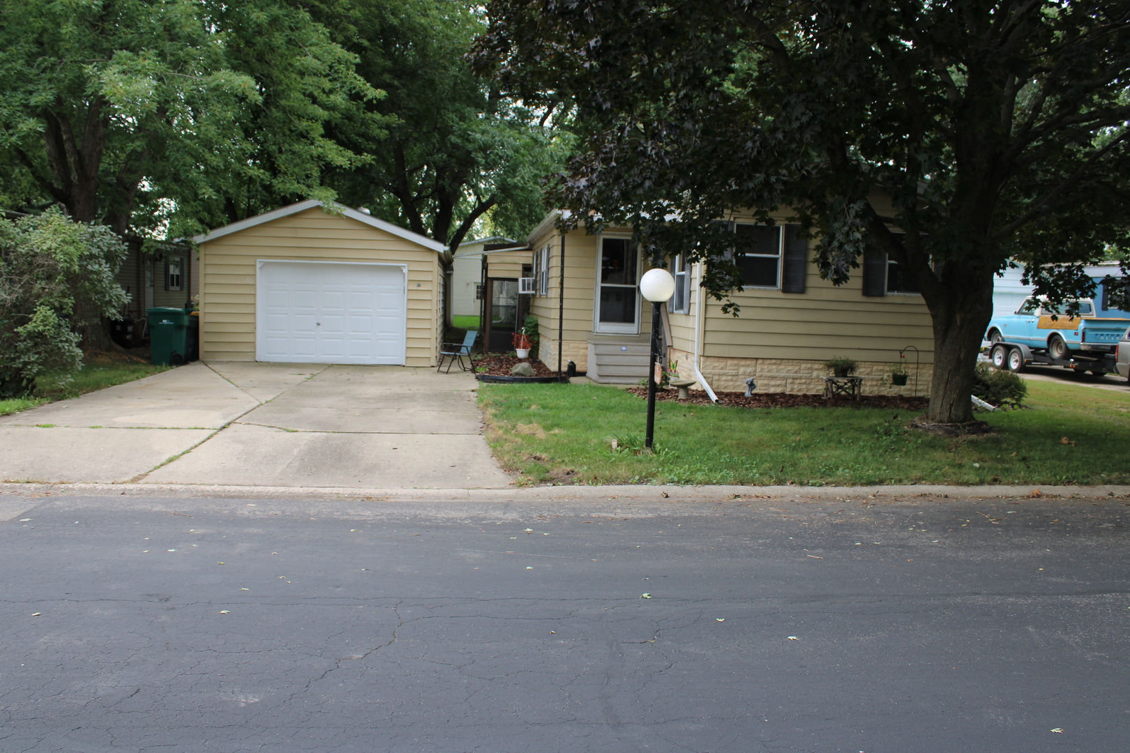 92 Oak Avenue Property Photo 1