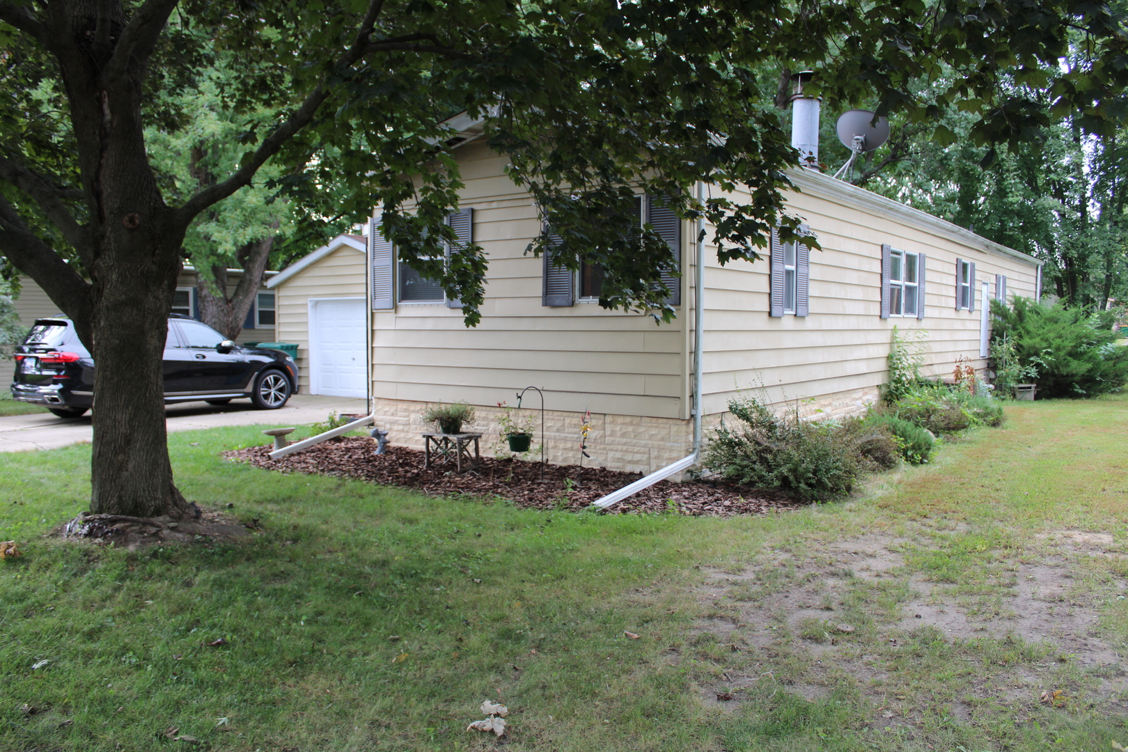 92 Oak Avenue Property Photo 3