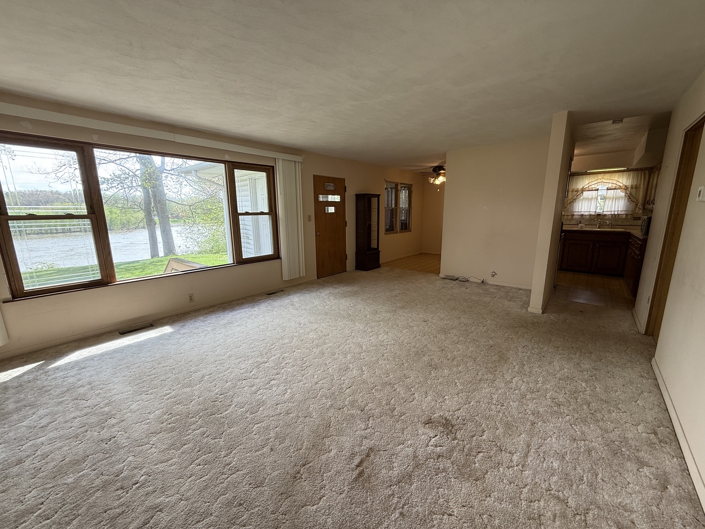 22016 Il-113 Route Property Photo 10