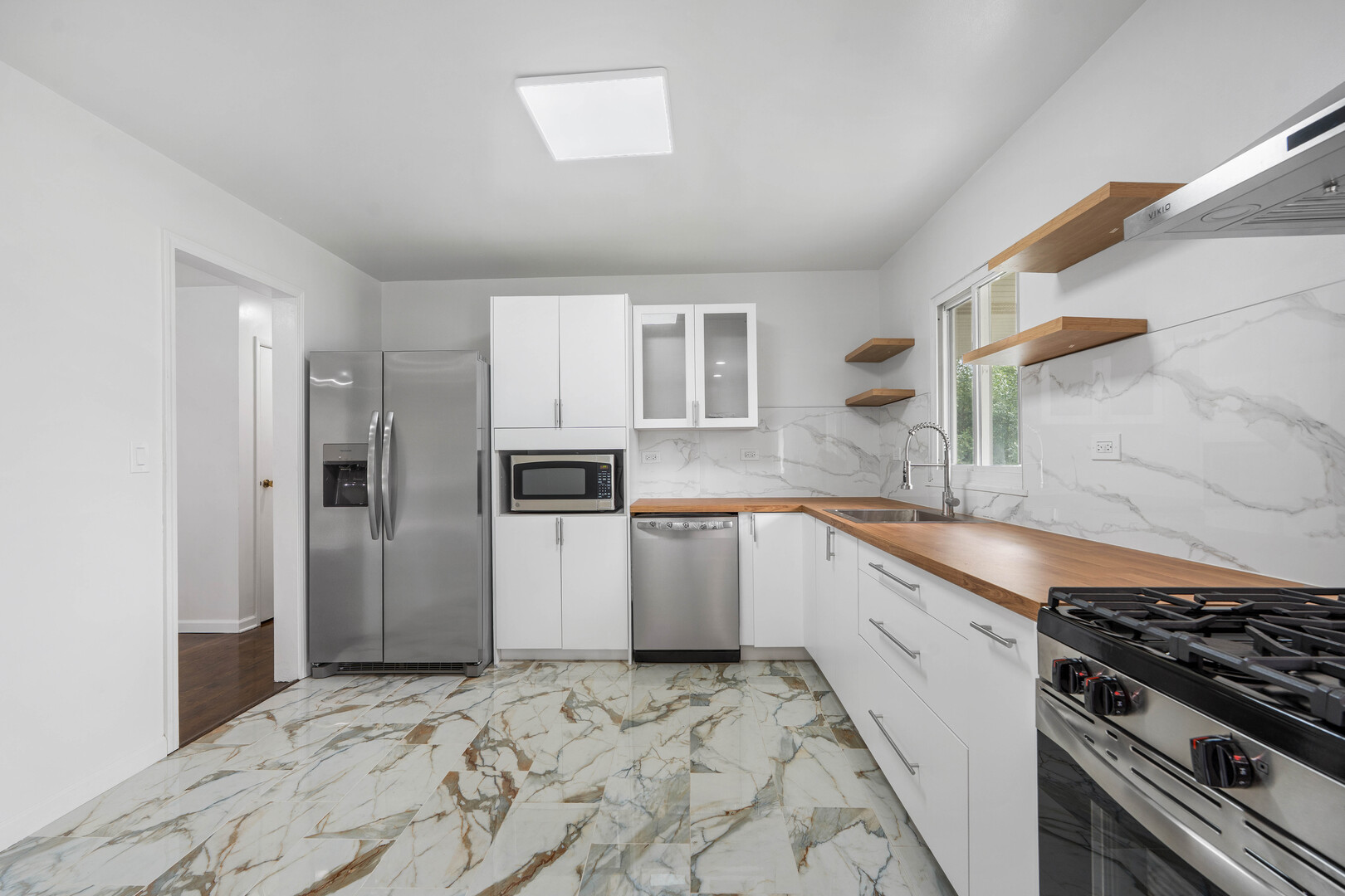 669 White Pine Road Property Photo 6