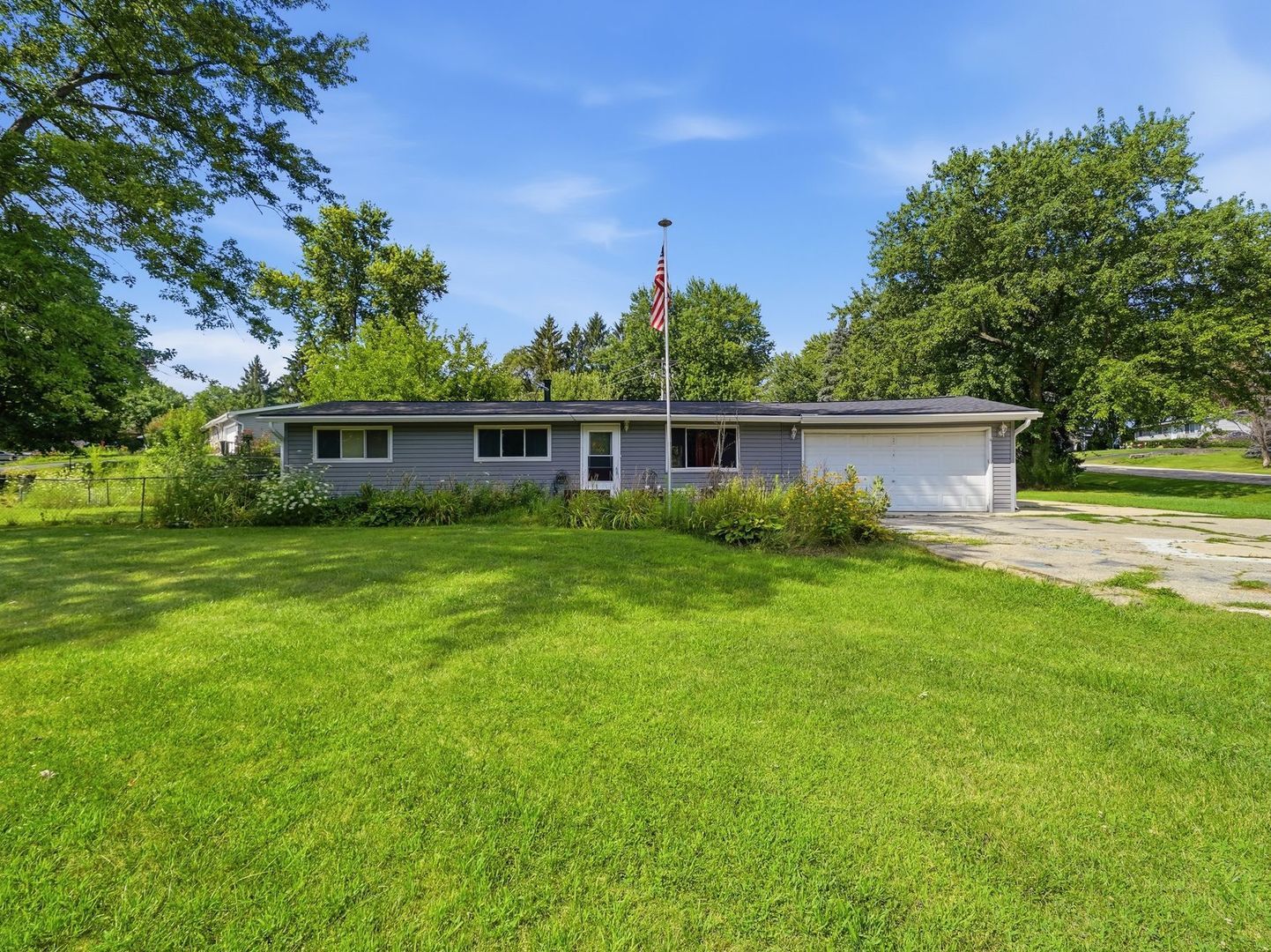 3715 Claremont Road Property Photo 1