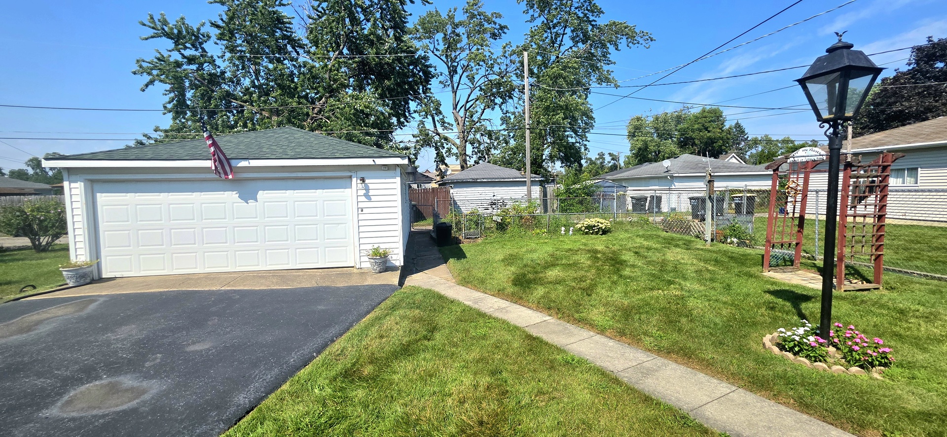 3438 Monroe Street Property Photo 2