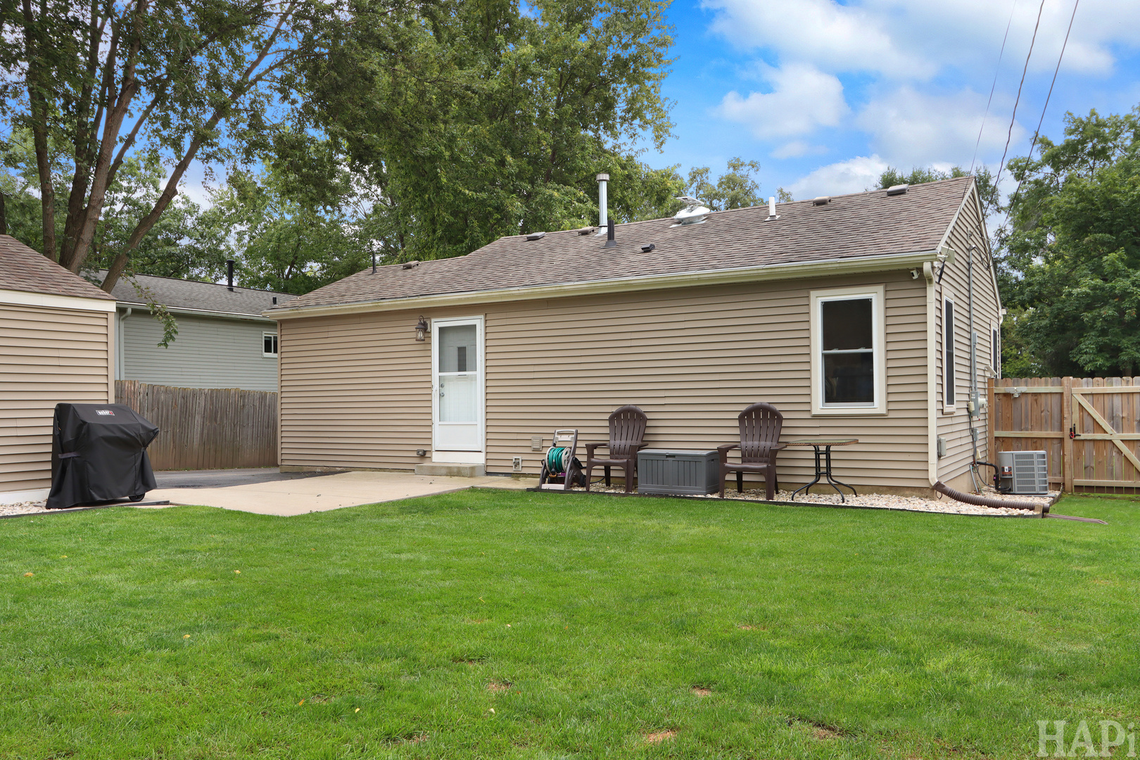 9004 Shady Lane Property Photo 14