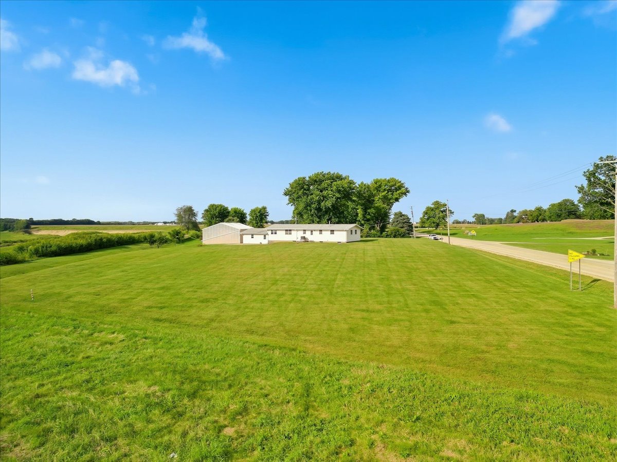 15661 Moline Road Property Photo 10