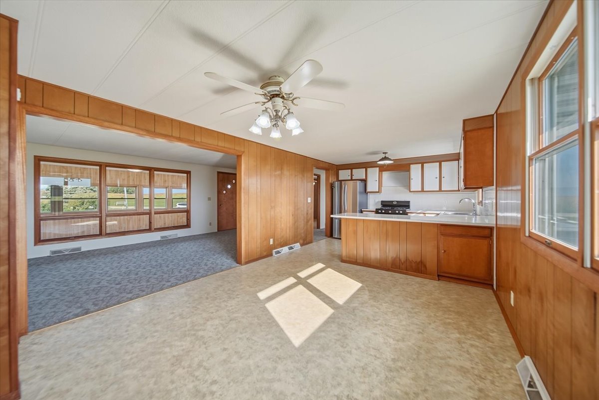 15661 Moline Road Property Photo 17