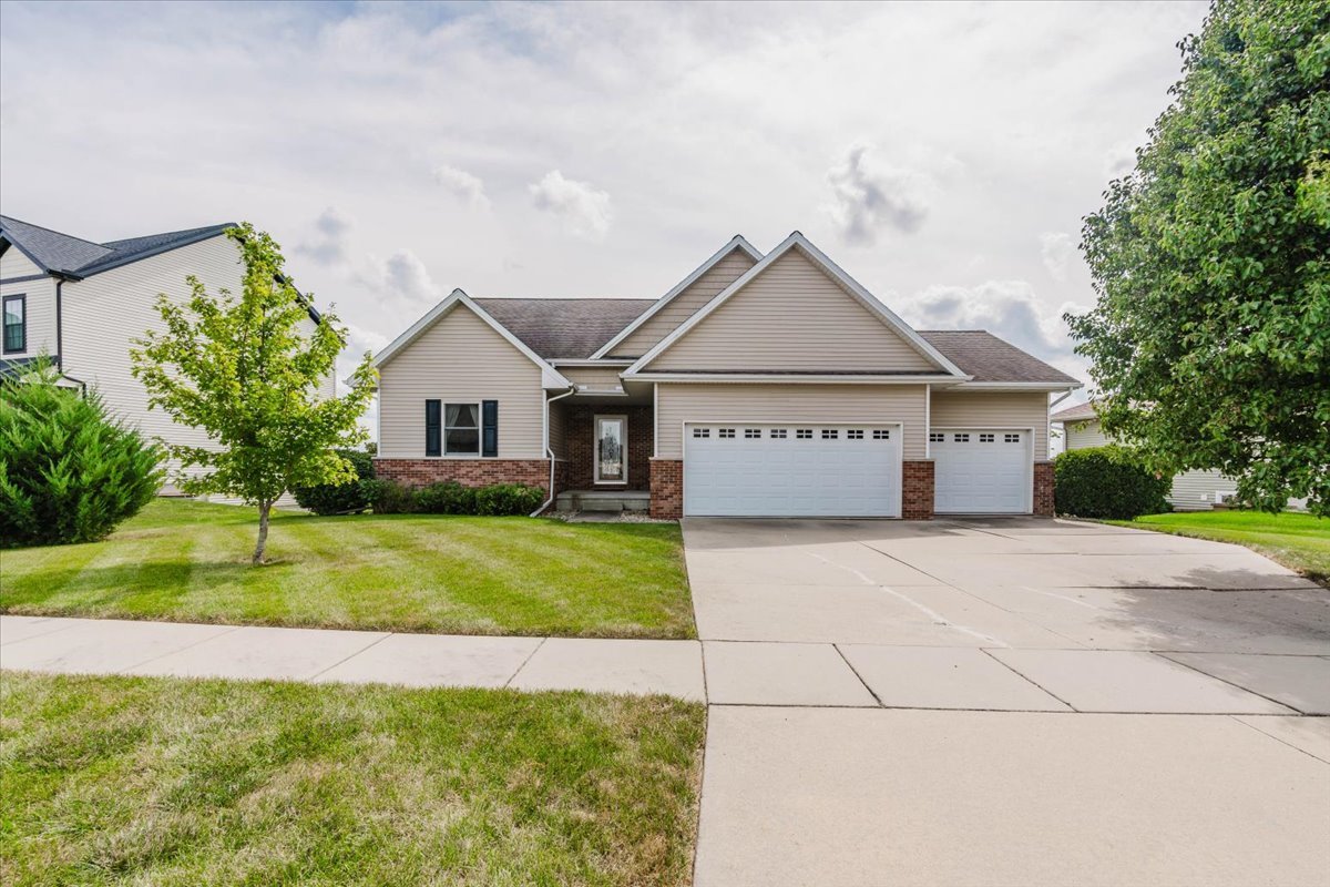 615 Prairie Meadows Drive Property Photo 1