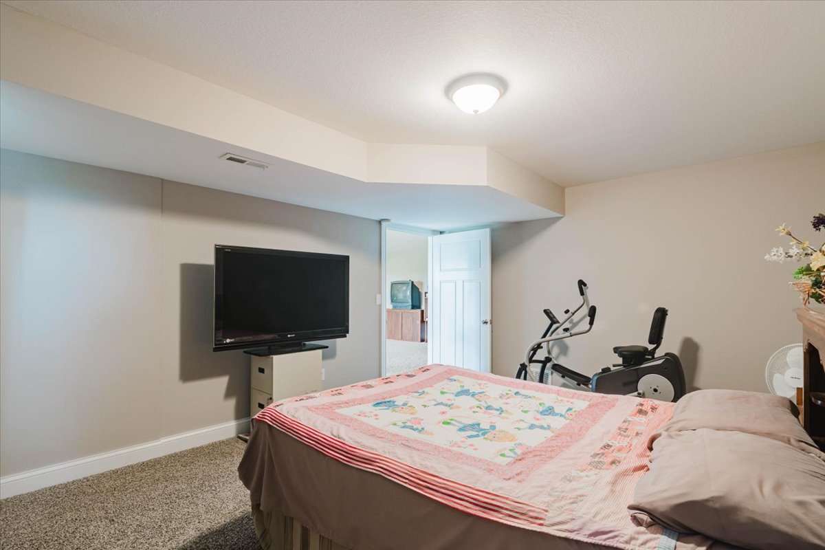 615 Prairie Meadows Drive Property Photo 28