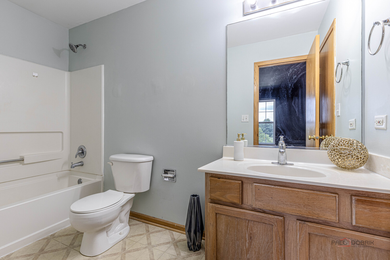 357 W Waterbury Drive Property Photo 19