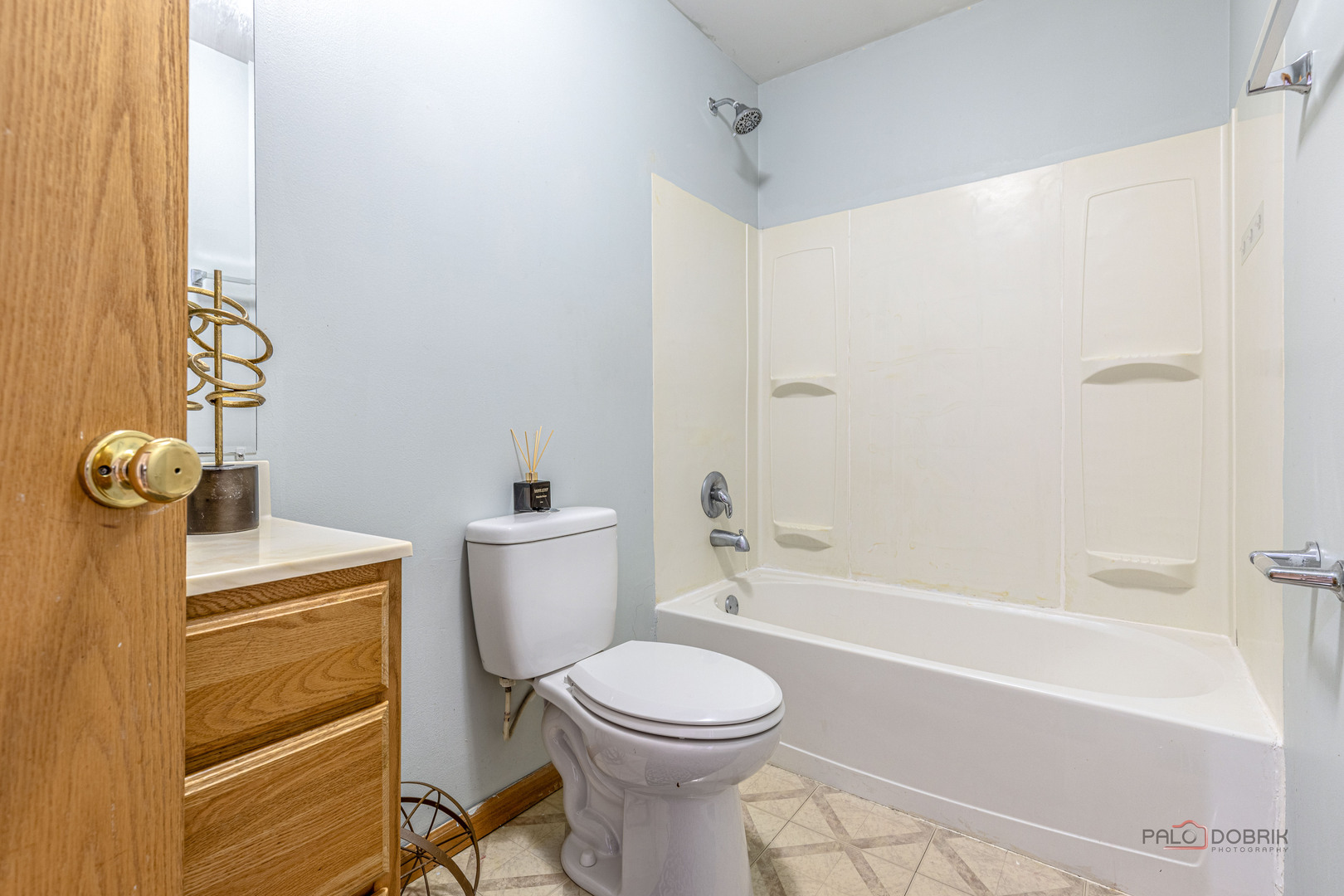 357 W Waterbury Drive Property Photo 23