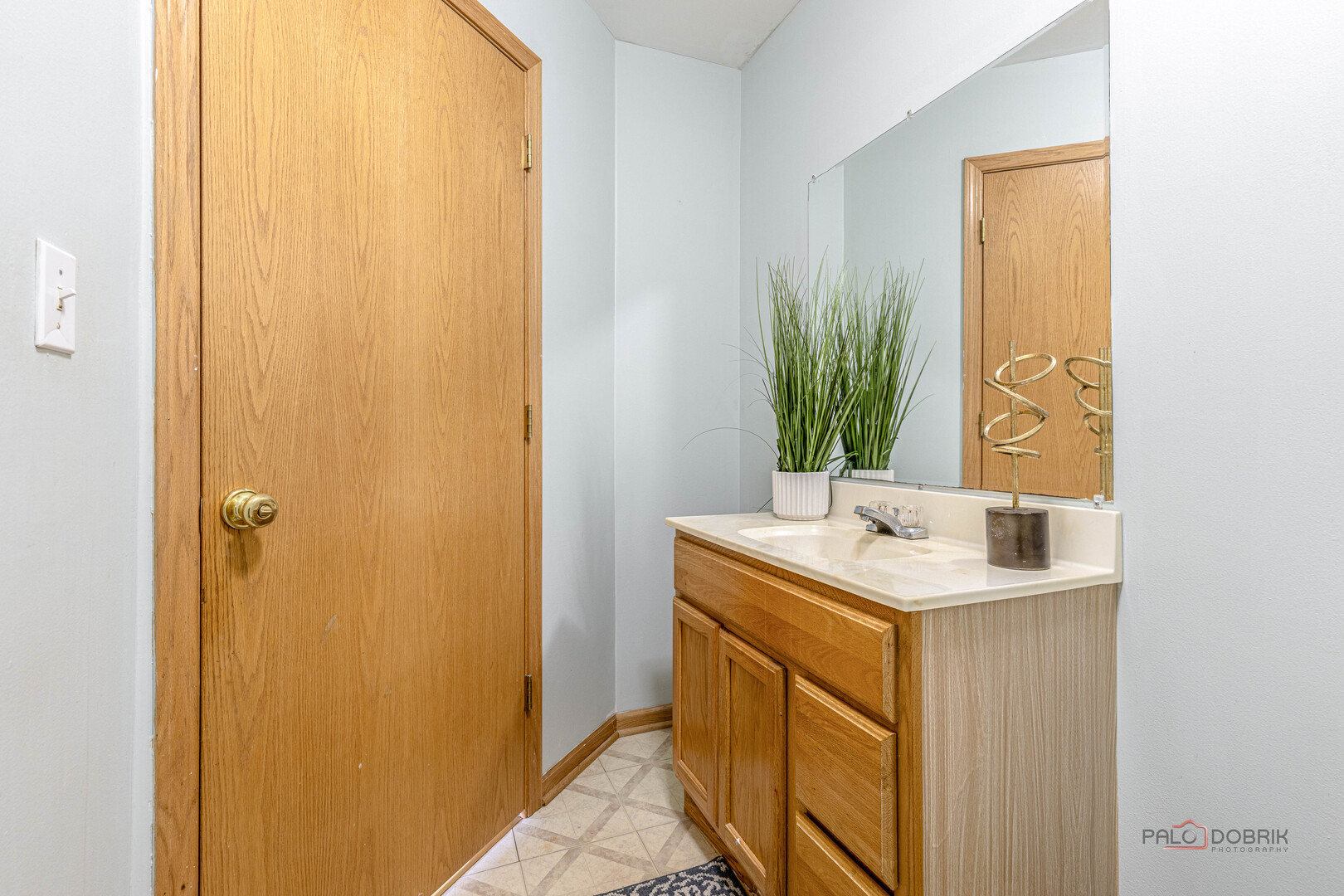357 W Waterbury Drive Property Photo 24
