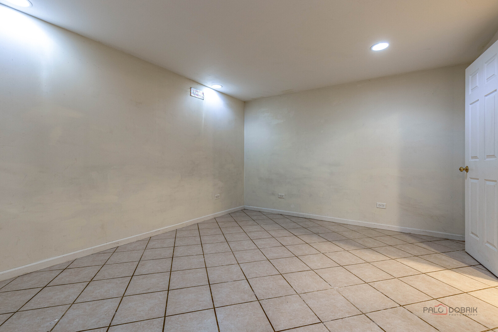 357 W Waterbury Drive Property Photo 28