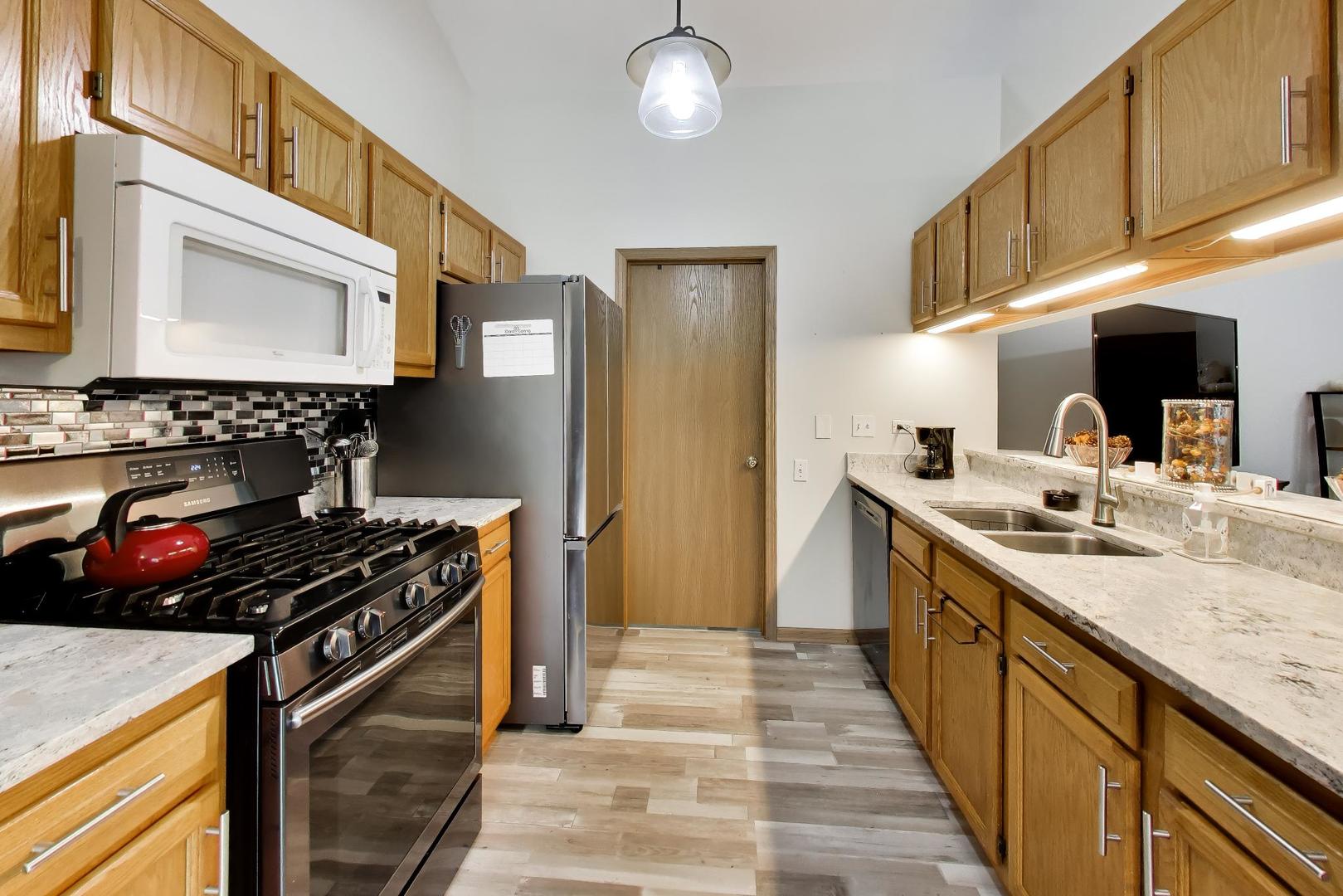 646 Tallgrass Lane Property Photo 8