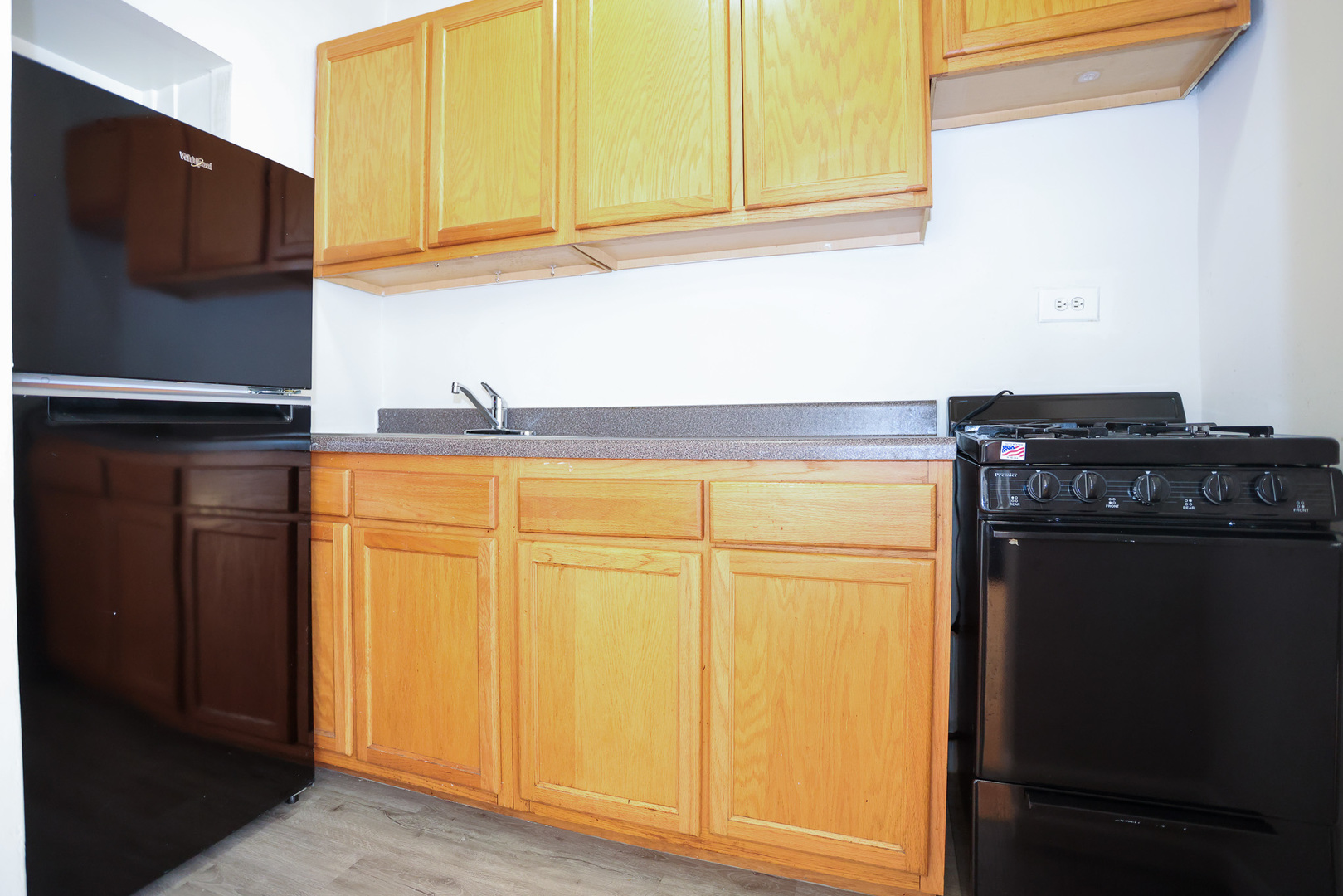 5419 S Harper Avenue 311 Property Photo 2