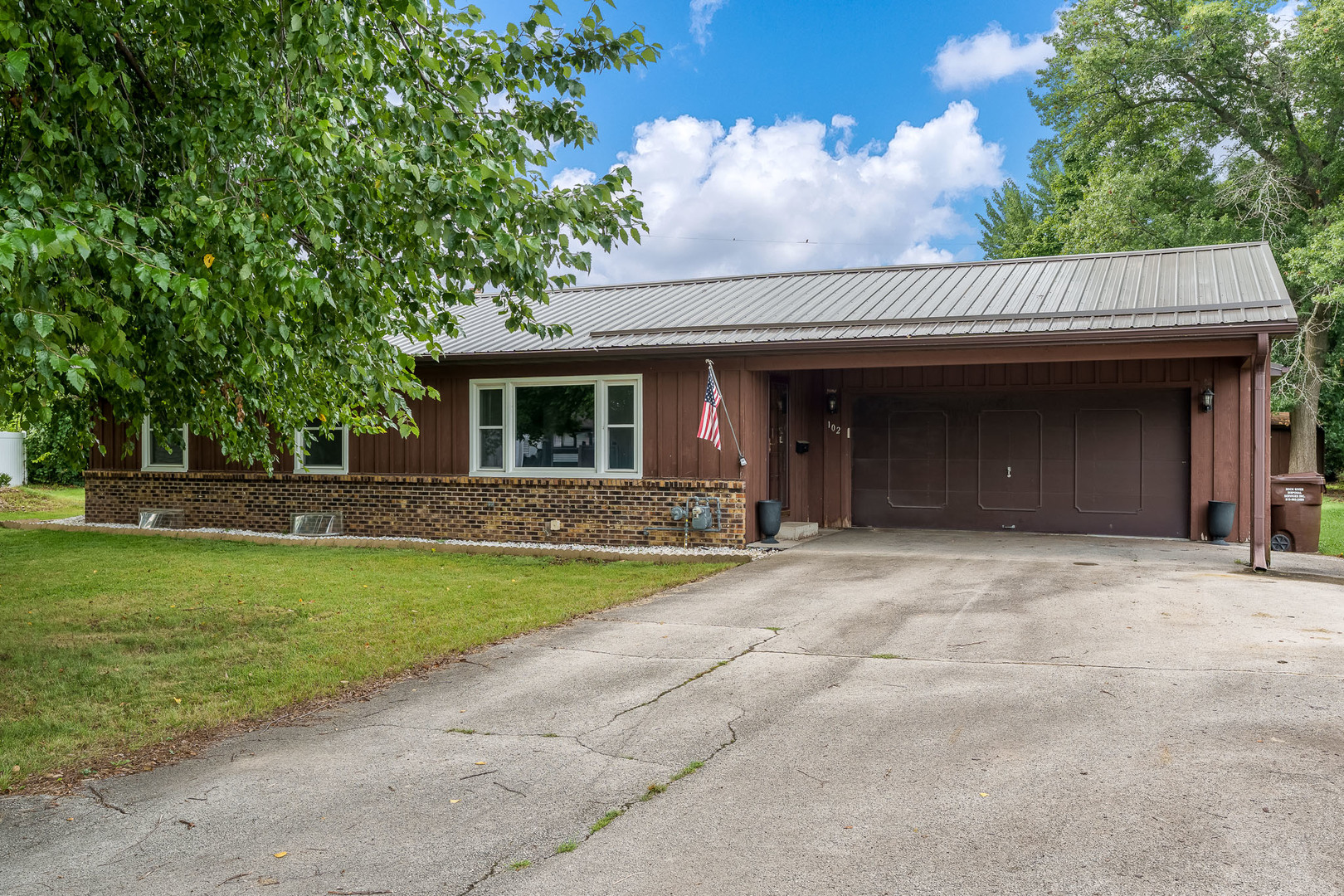 102 Bunn Drive Property Photo 1