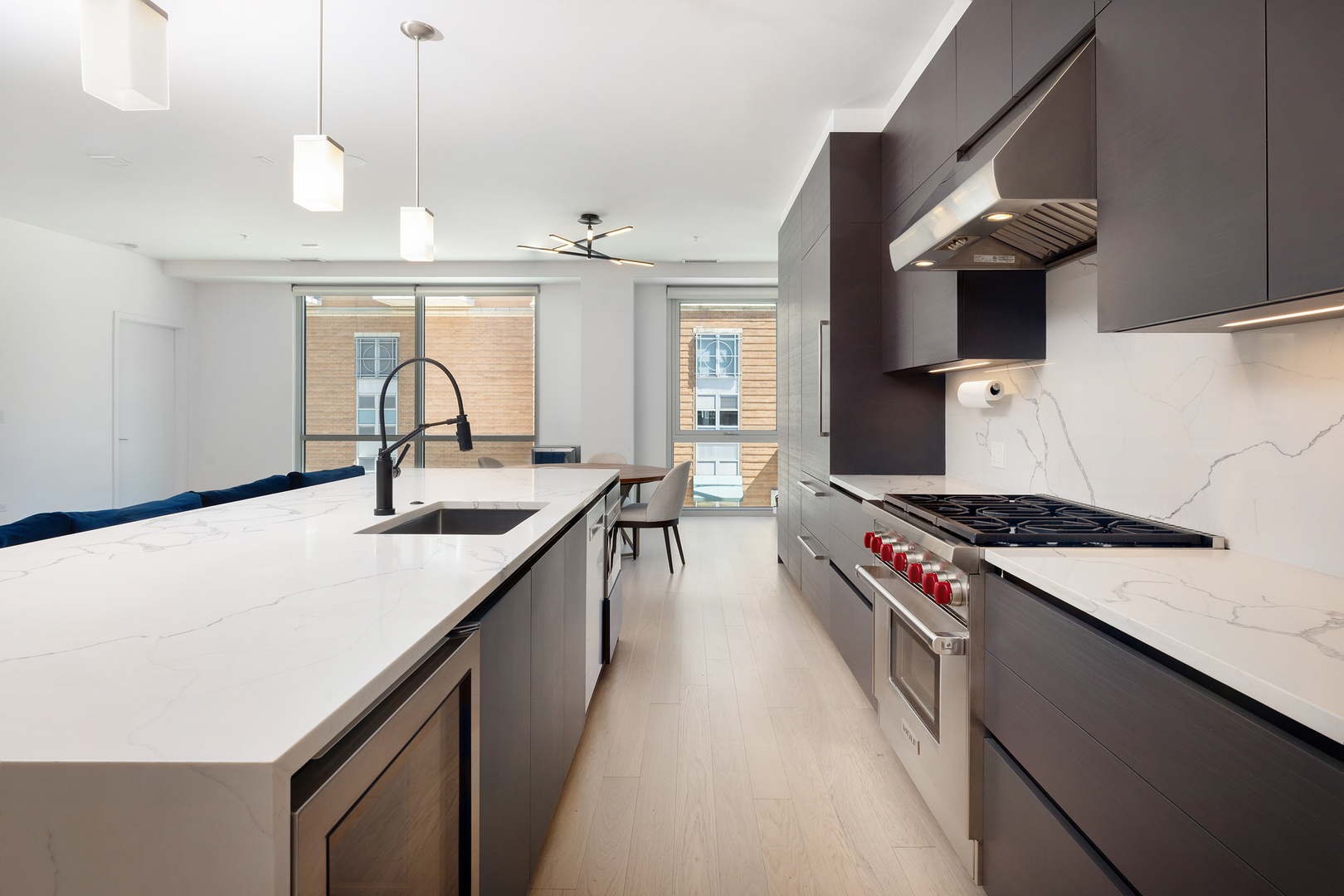 1000 W Monroe Street 201 Property Photo 5