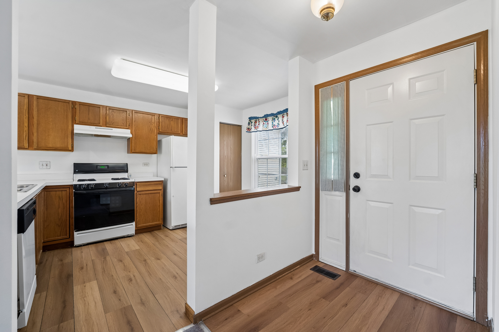 1446 Meadowsedge Lane Property Photo 4