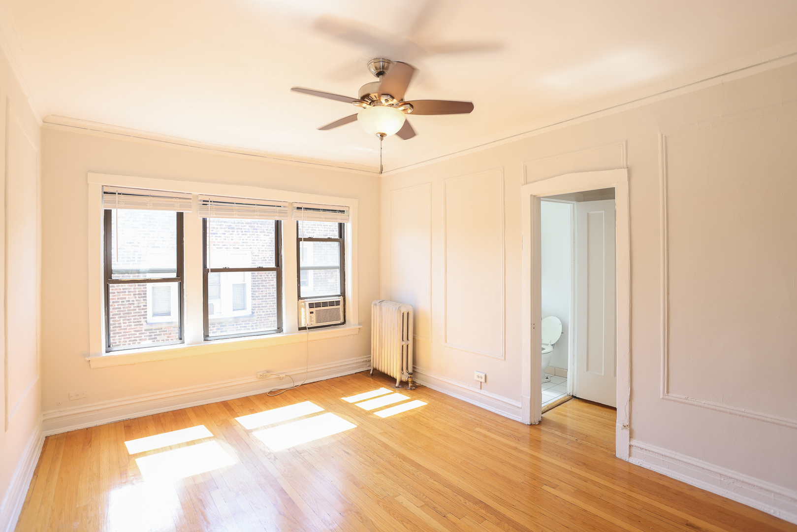 5419 S Harper Avenue 310 Property Photo 4