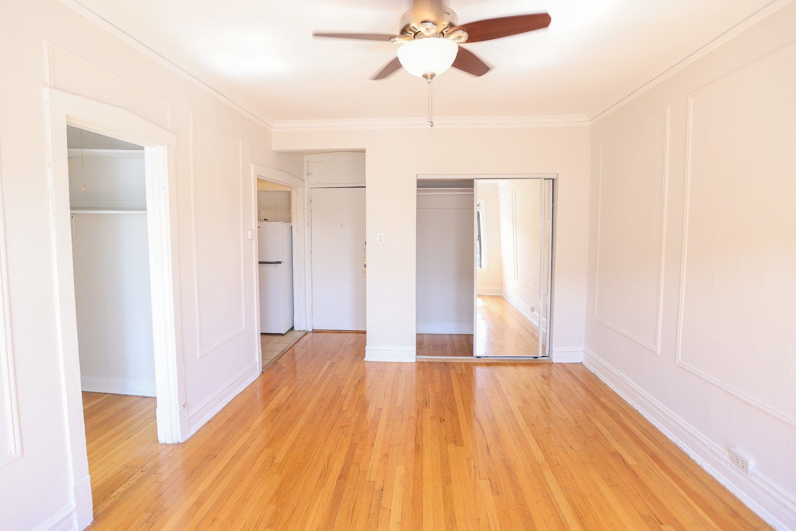 5419 S Harper Avenue 310 Property Photo 5