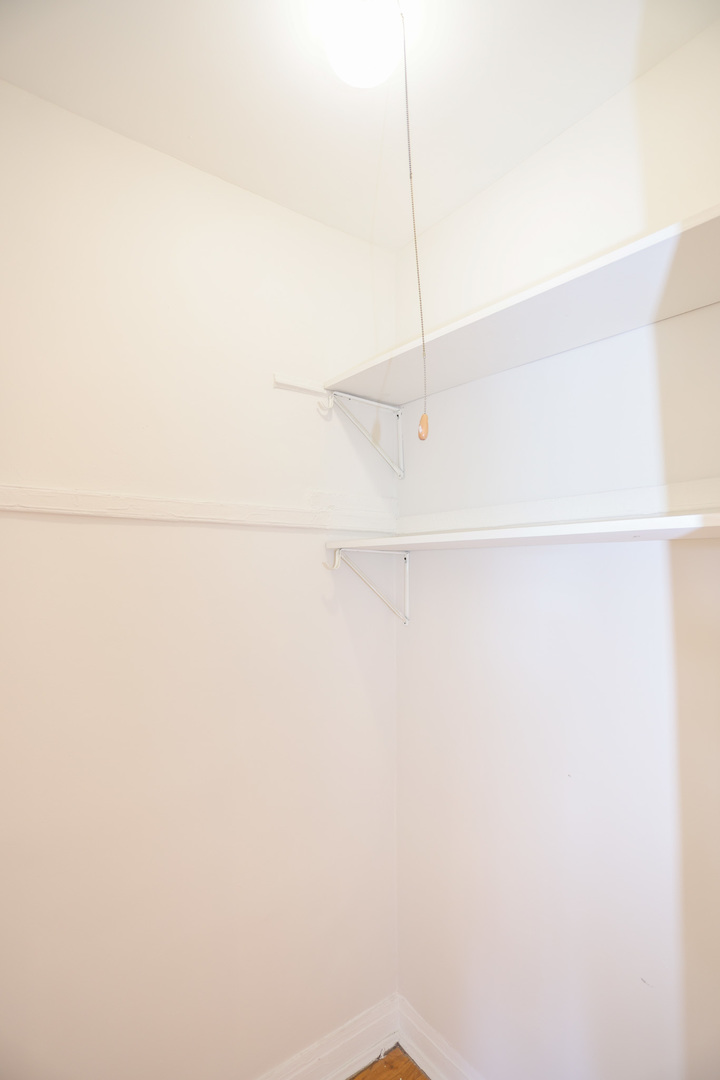 5419 S Harper Avenue 310 Property Photo 7