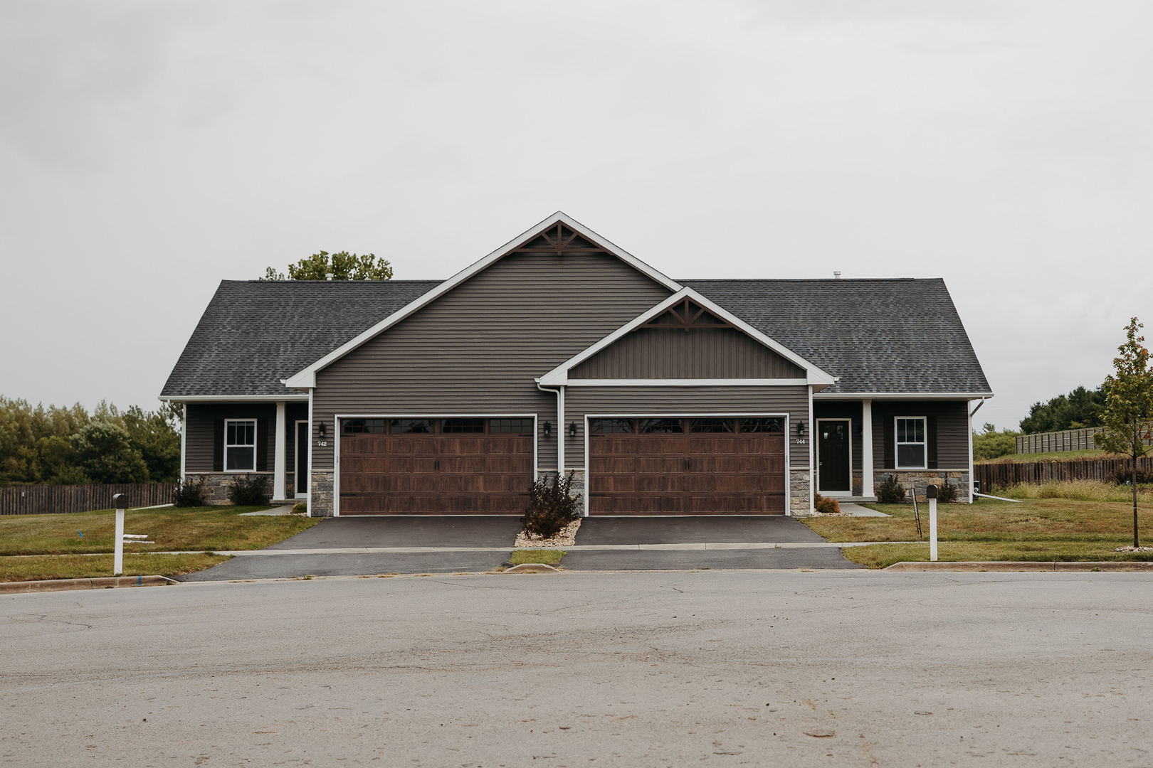 744 Anjali Court R Property Photo 1
