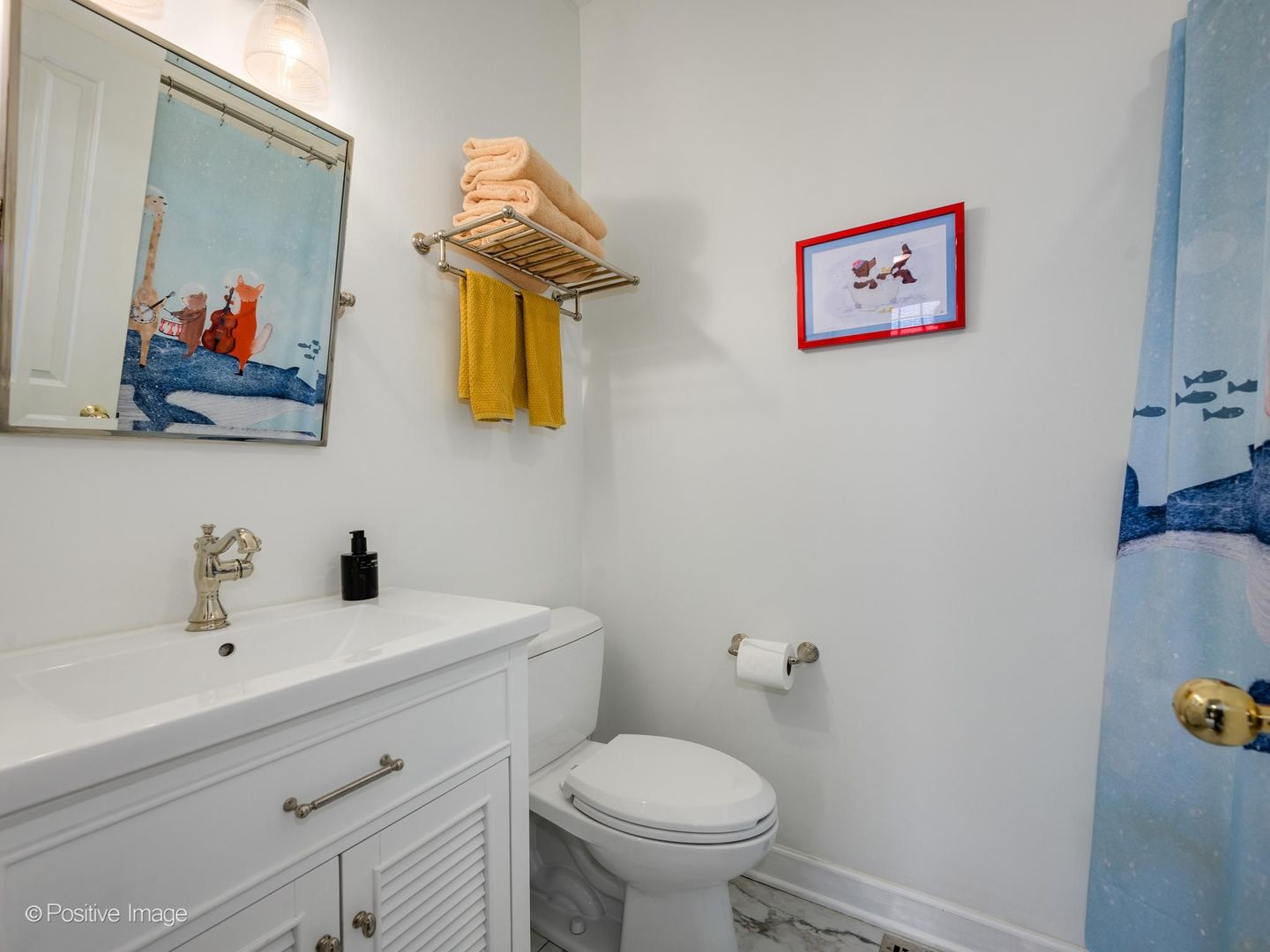 867 N May Street Property Photo 21