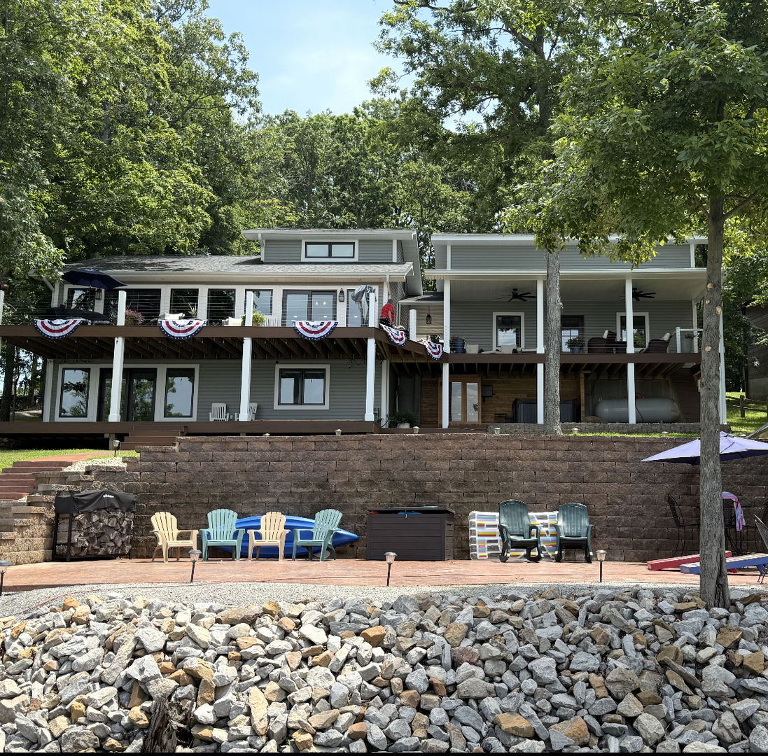 1045 Lakeshore Drive Property Photo 1