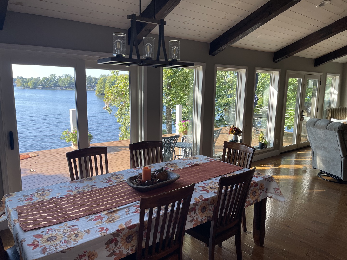 1045 Lakeshore Drive Property Photo 7