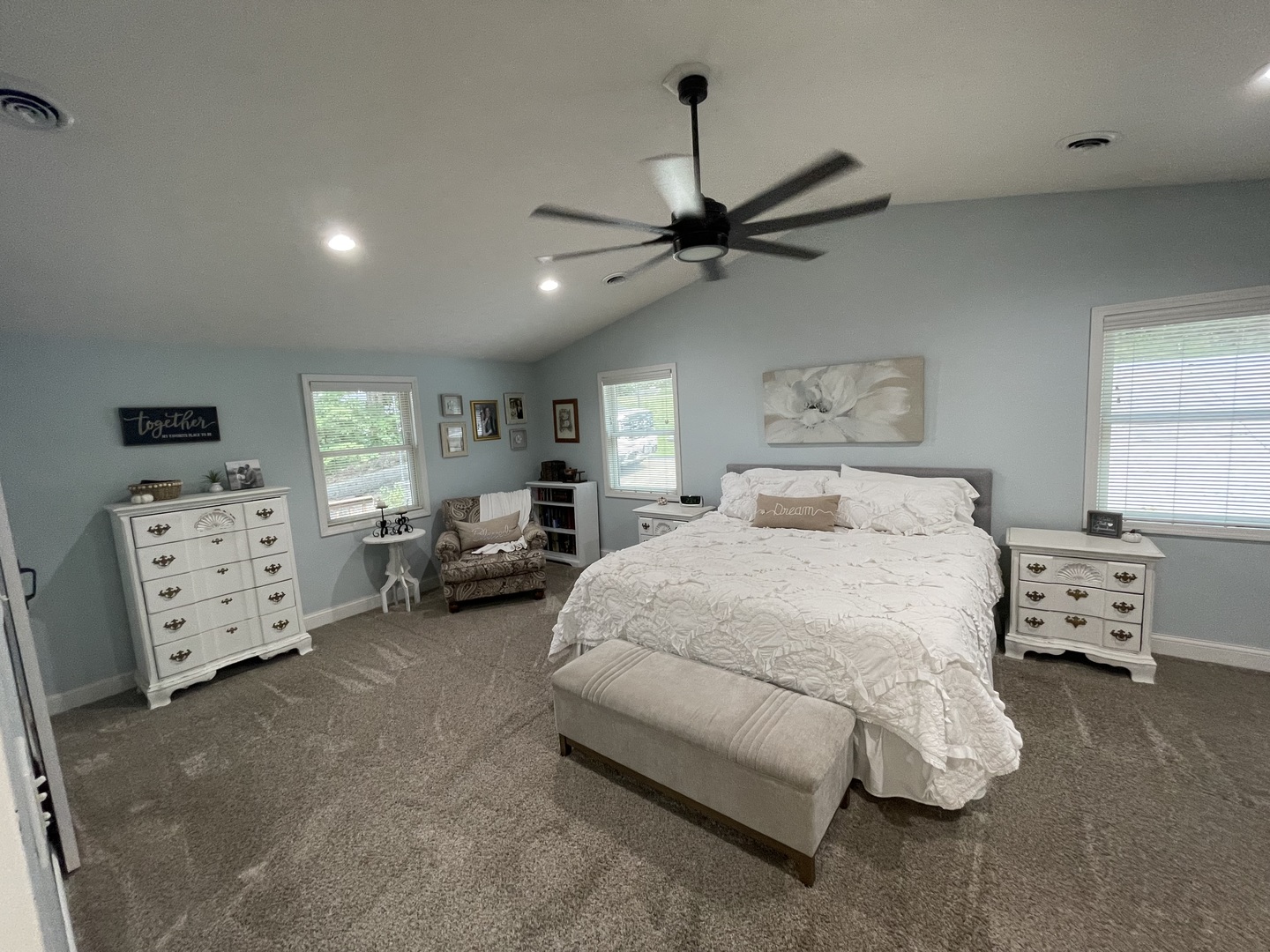 1045 Lakeshore Drive Property Photo 9