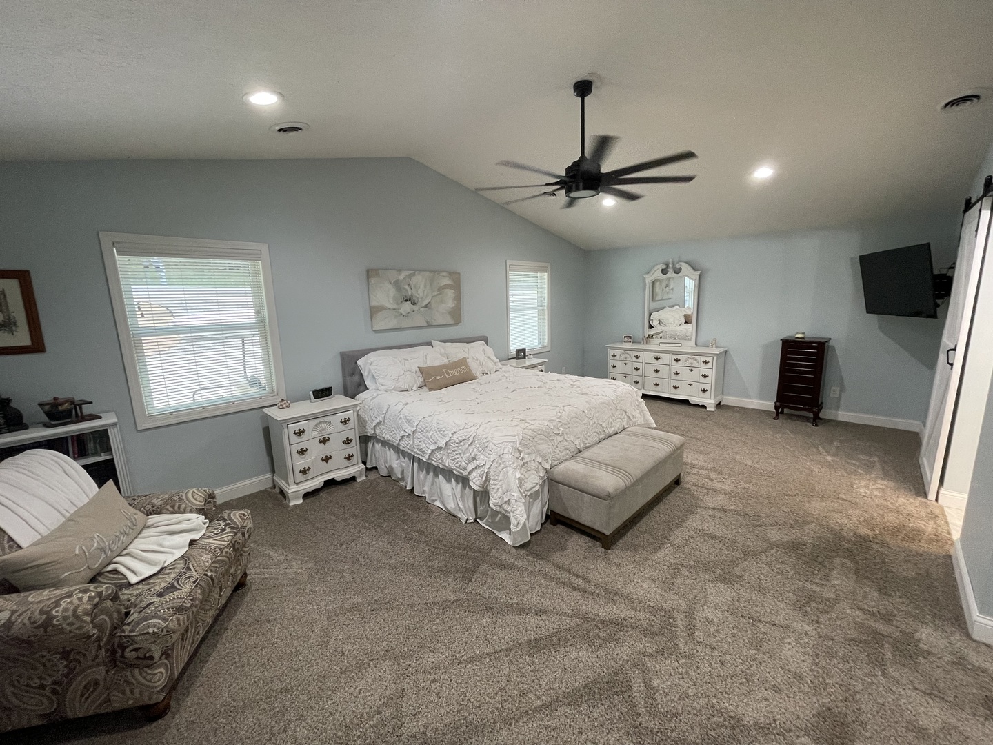 1045 Lakeshore Drive Property Photo 10