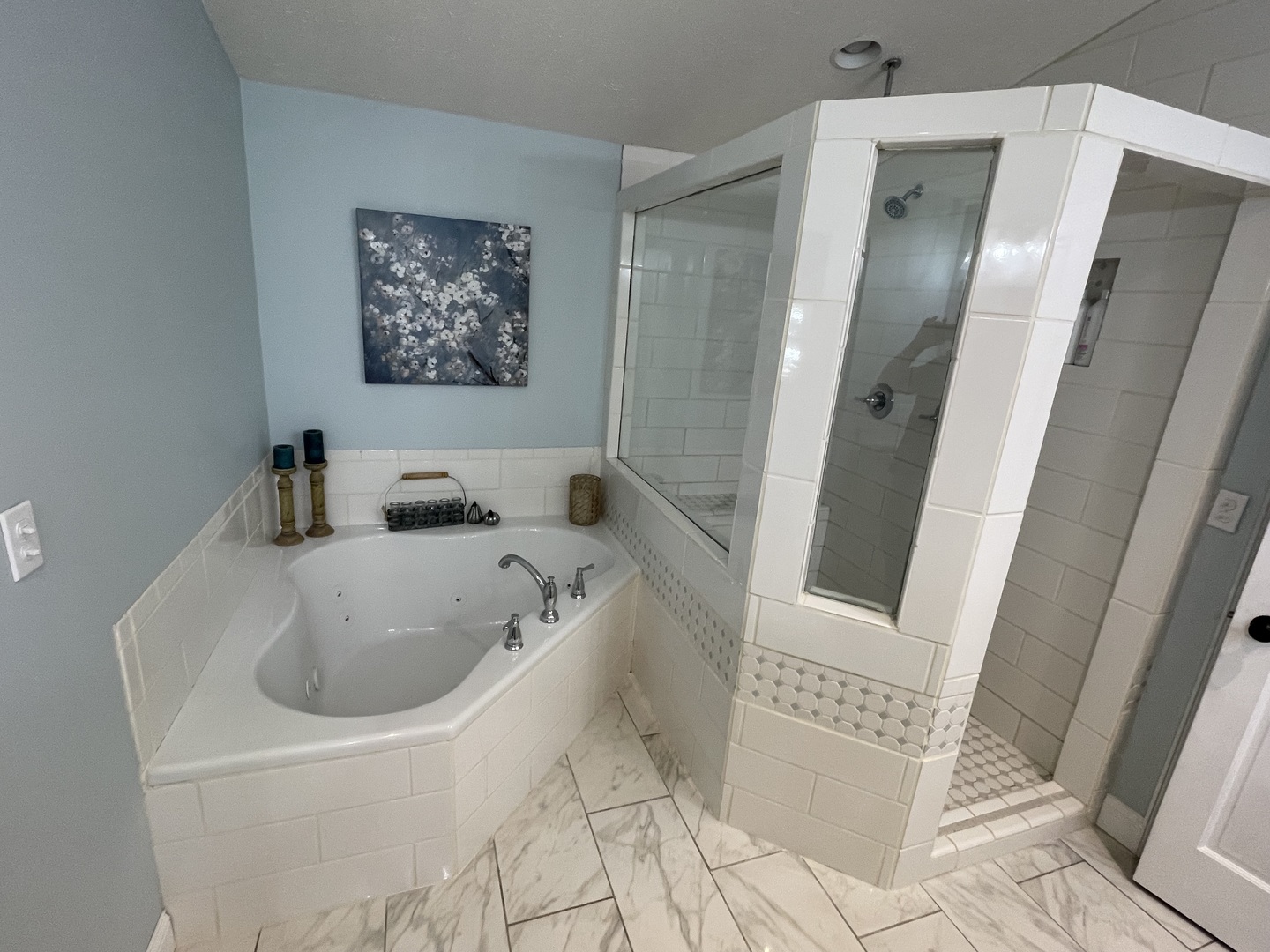 1045 Lakeshore Drive Property Photo 12
