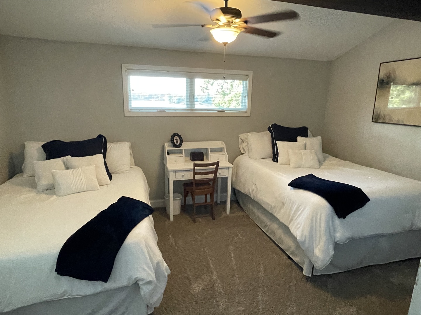 1045 Lakeshore Drive Property Photo 16