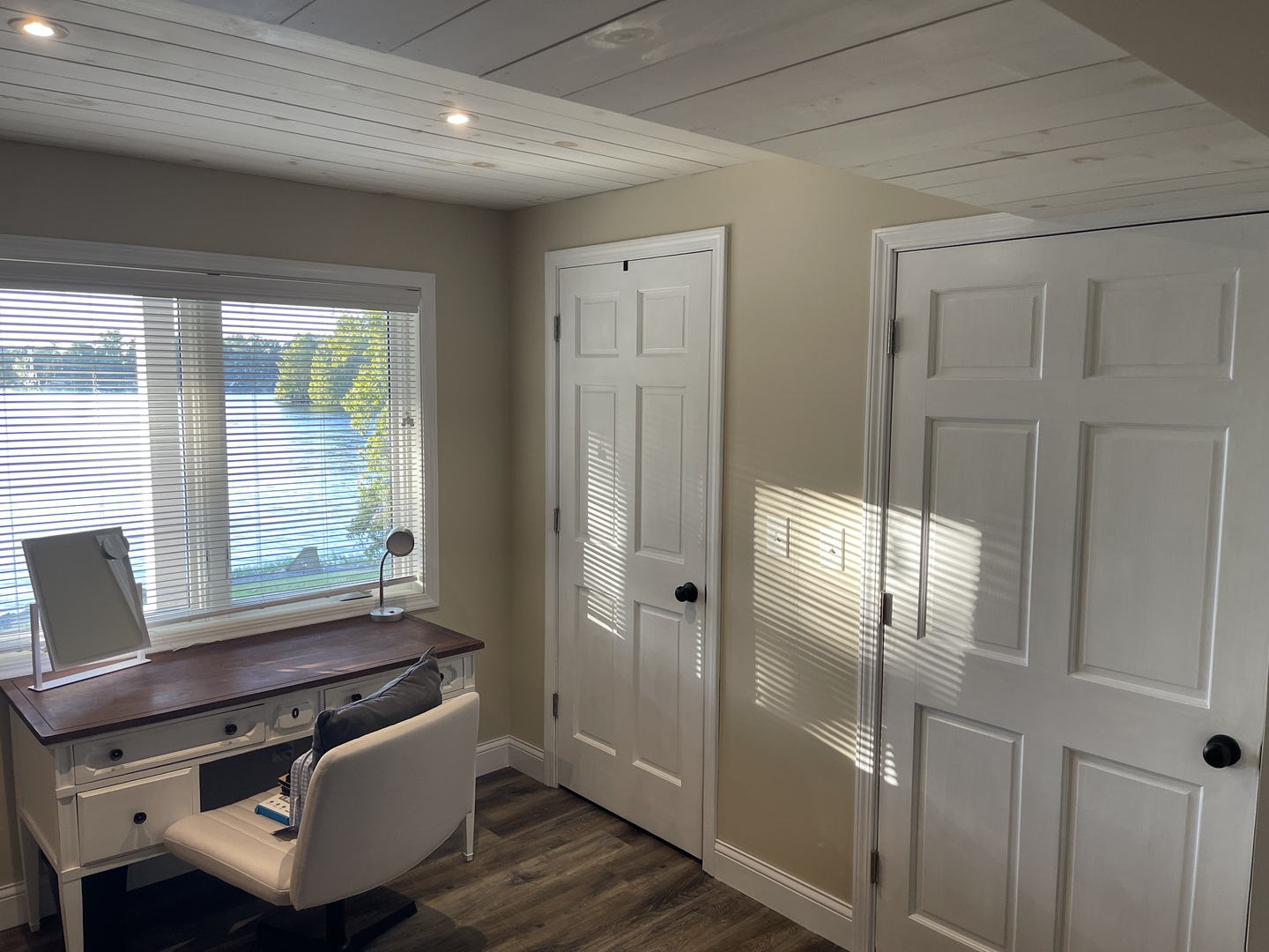 1045 Lakeshore Drive Property Photo 22