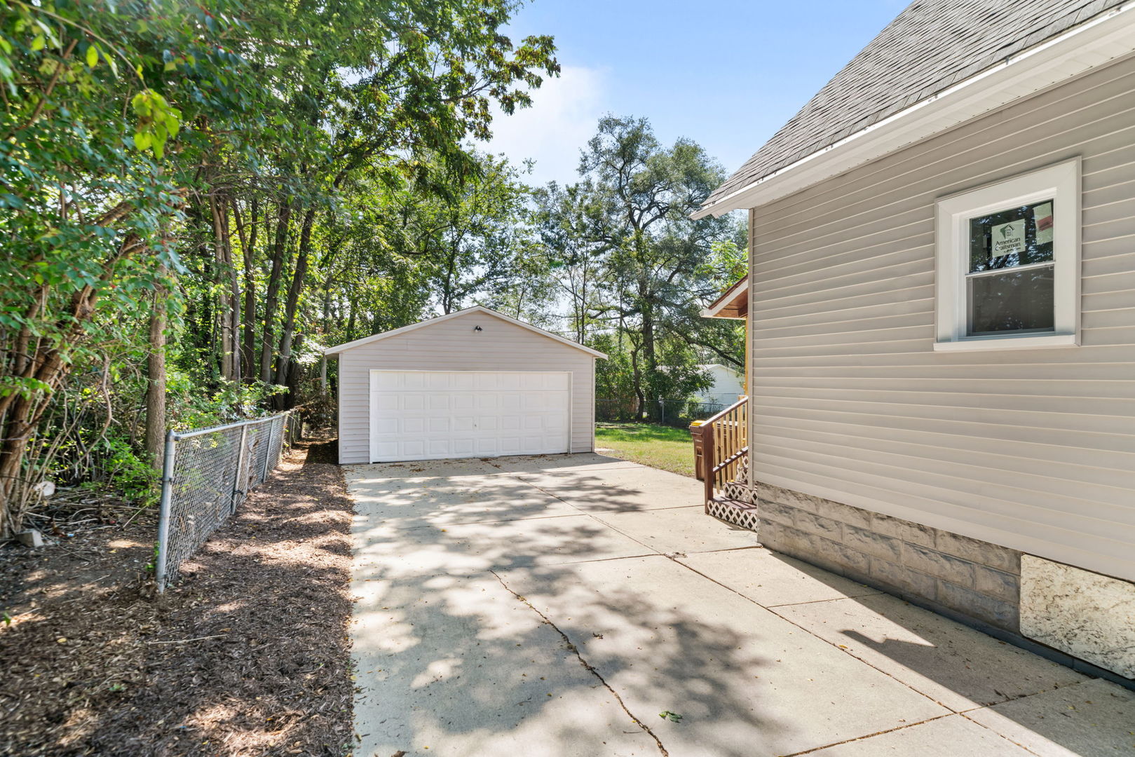 928 Lincoln Avenue Property Photo 4