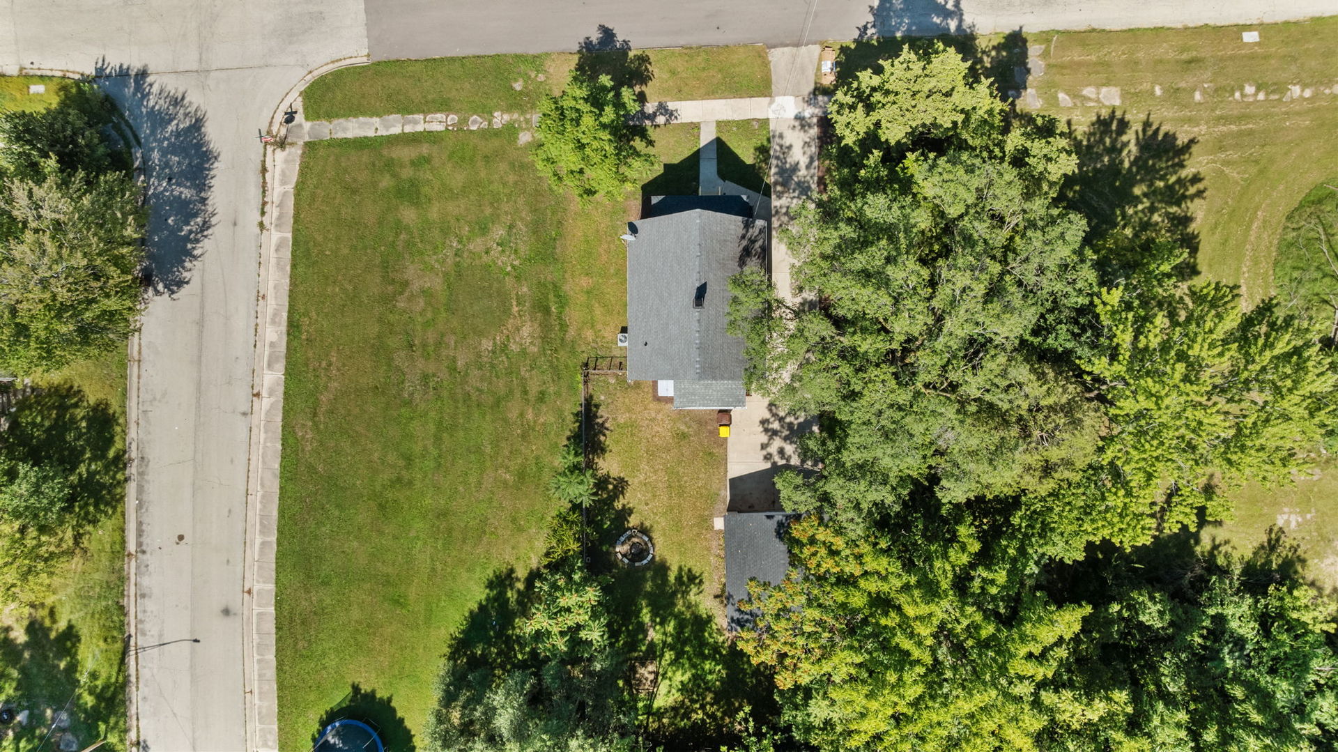 928 Lincoln Avenue Property Photo 8