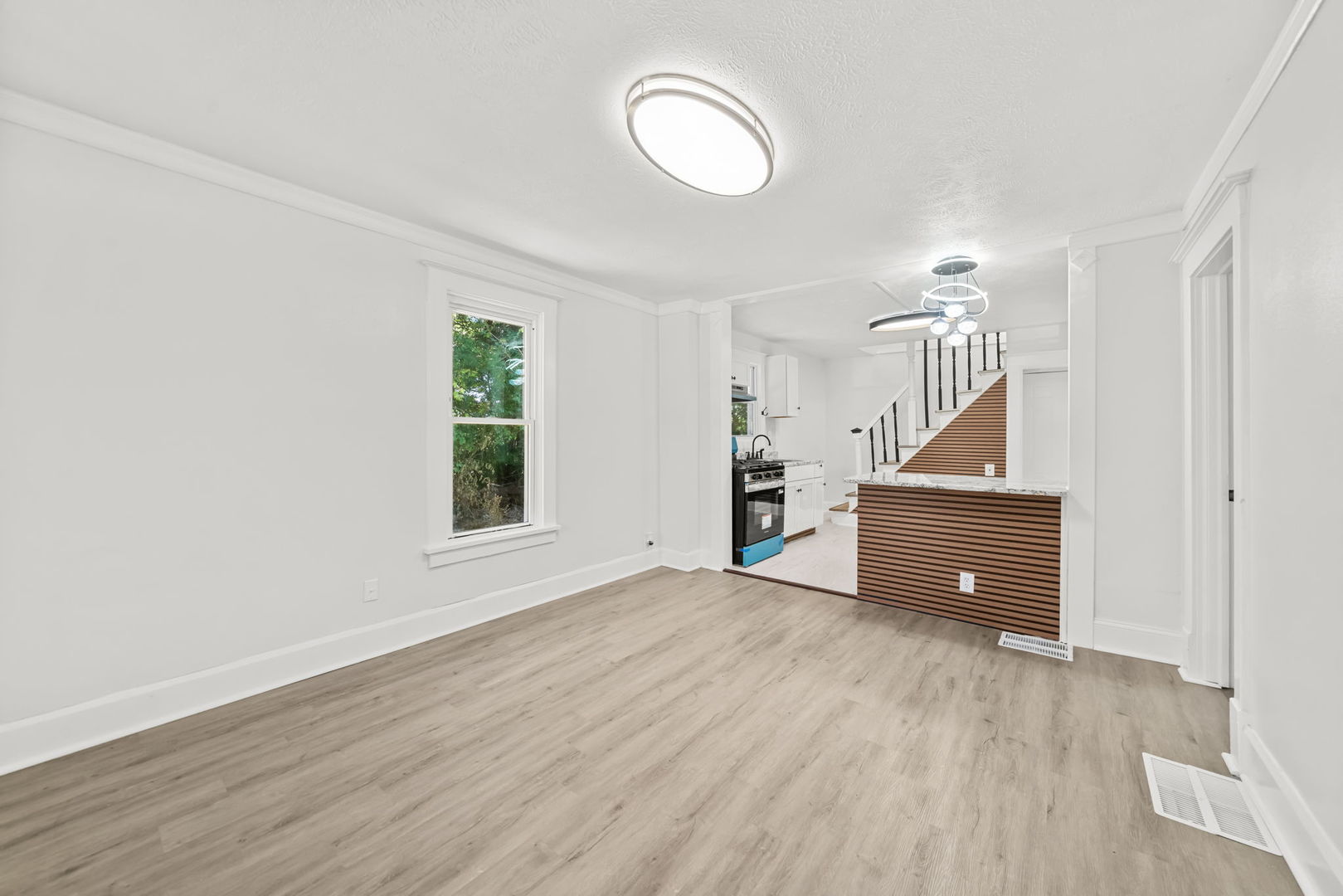 928 Lincoln Avenue Property Photo 10
