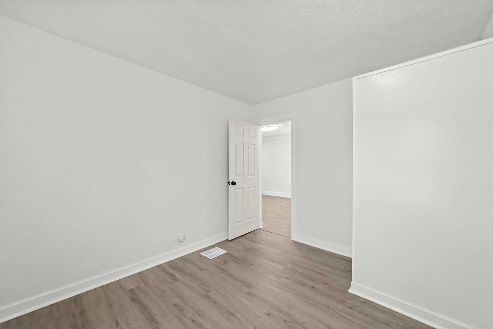 928 Lincoln Avenue Property Photo 23