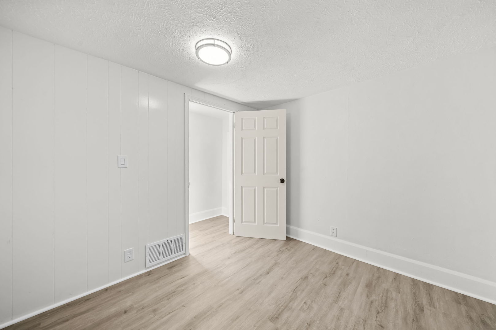 928 Lincoln Avenue Property Photo 25