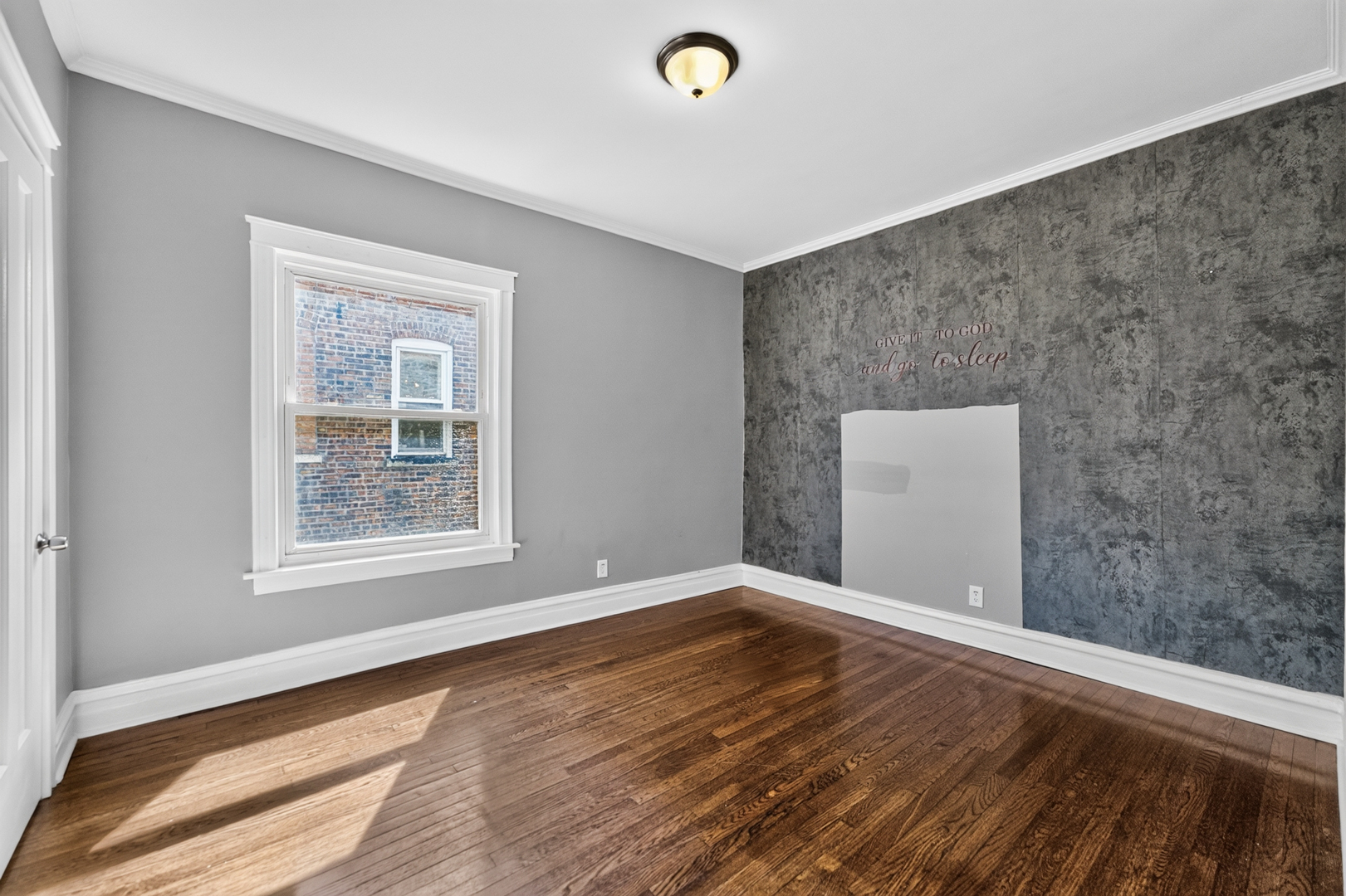 7440 S Paxton Avenue 2 Property Photo 12