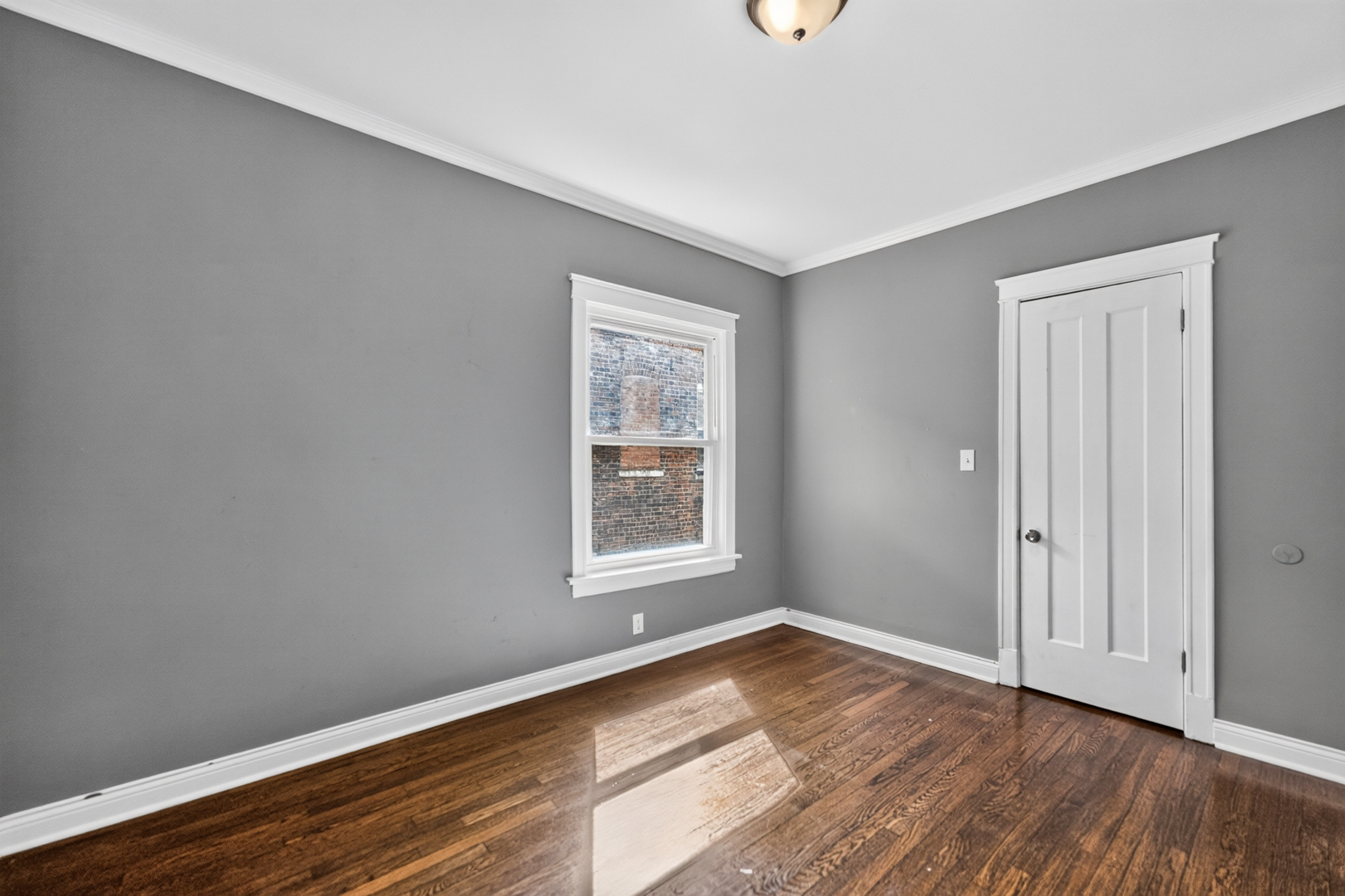7440 S Paxton Avenue 2 Property Photo 14