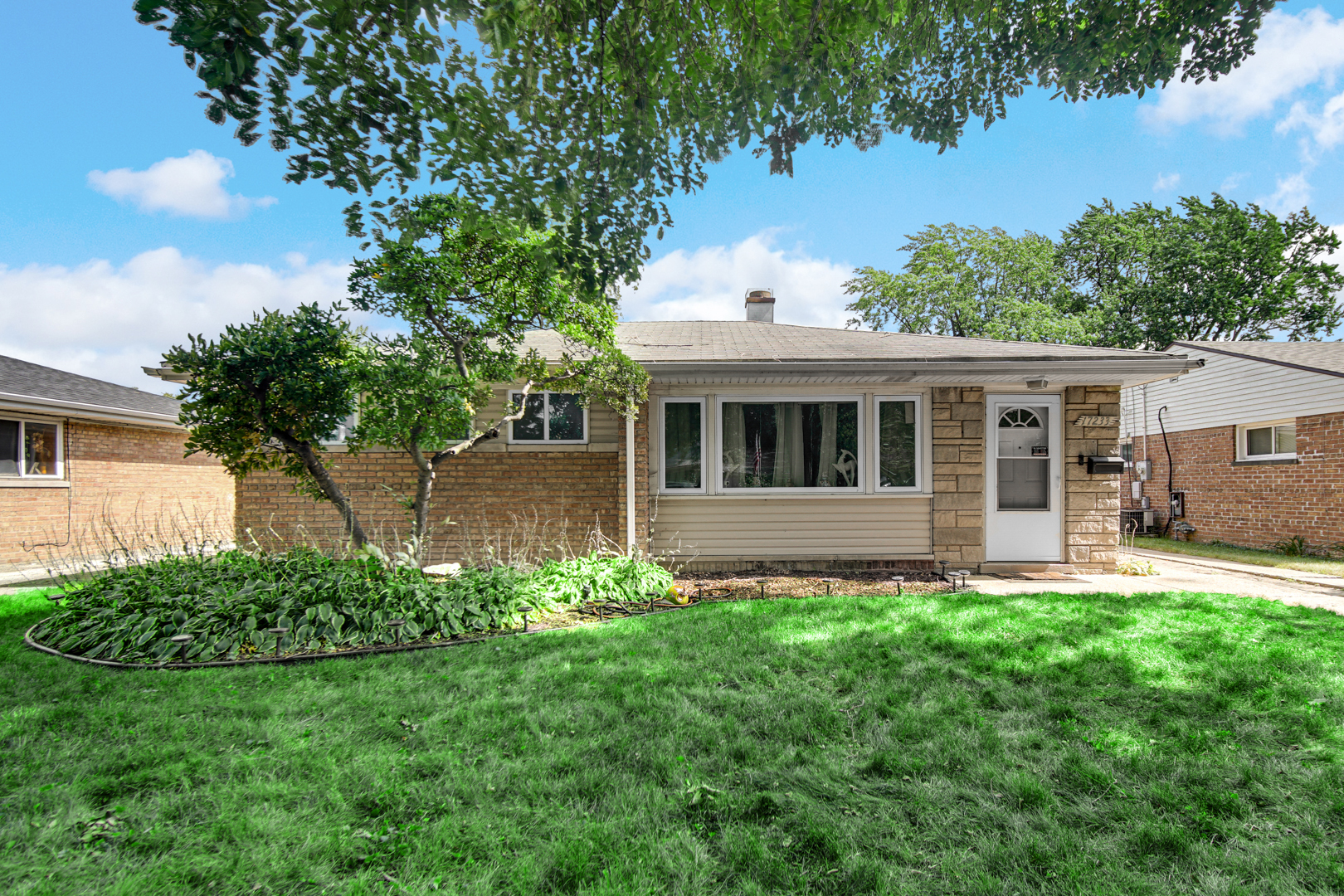 17233 Walter Street Property Photo 2