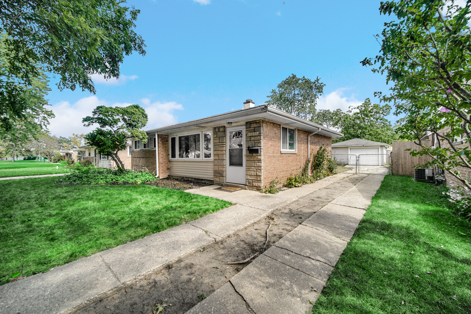 17233 Walter Street Property Photo 3