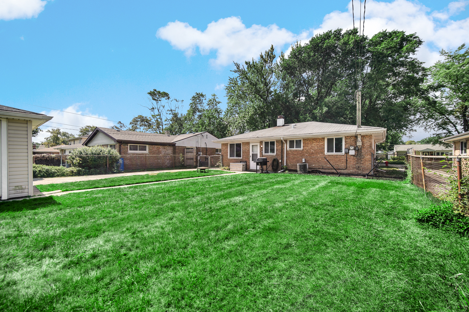 17233 Walter Street Property Photo 18