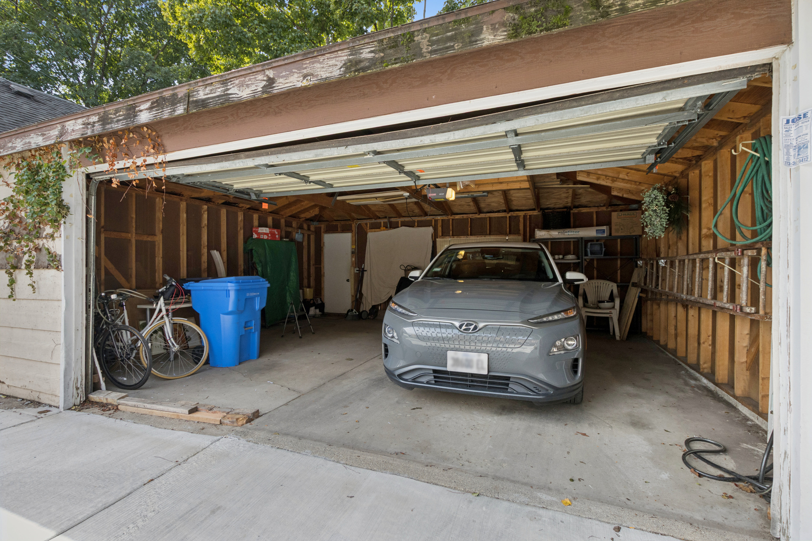 5249 N Sawyer Avenue Property Photo 25