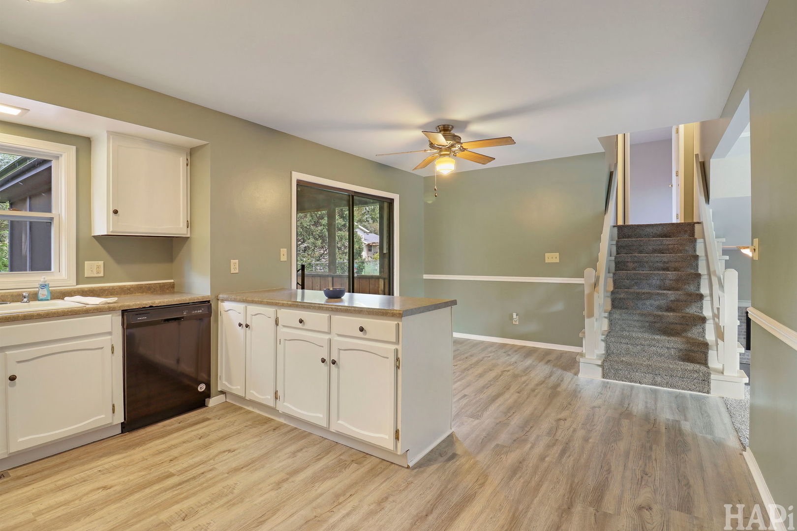 5014 W Greenbrier Drive Property Photo 10