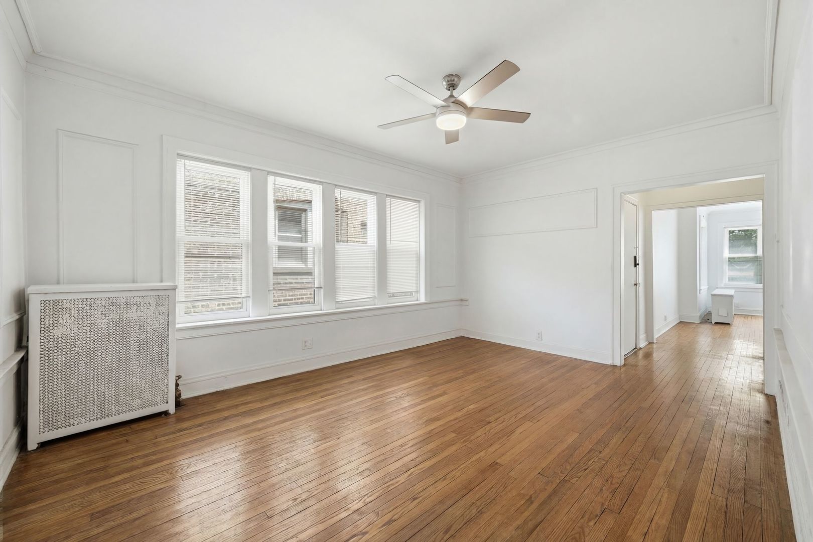 7806 S Cregier Avenue Property Photo 5