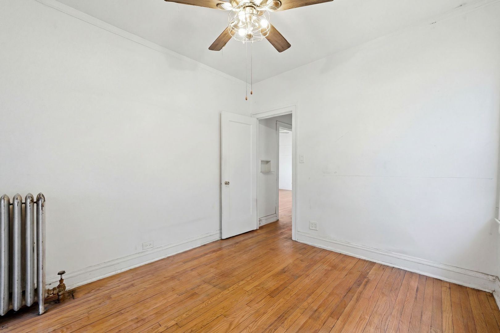 7806 S Cregier Avenue Property Photo 13